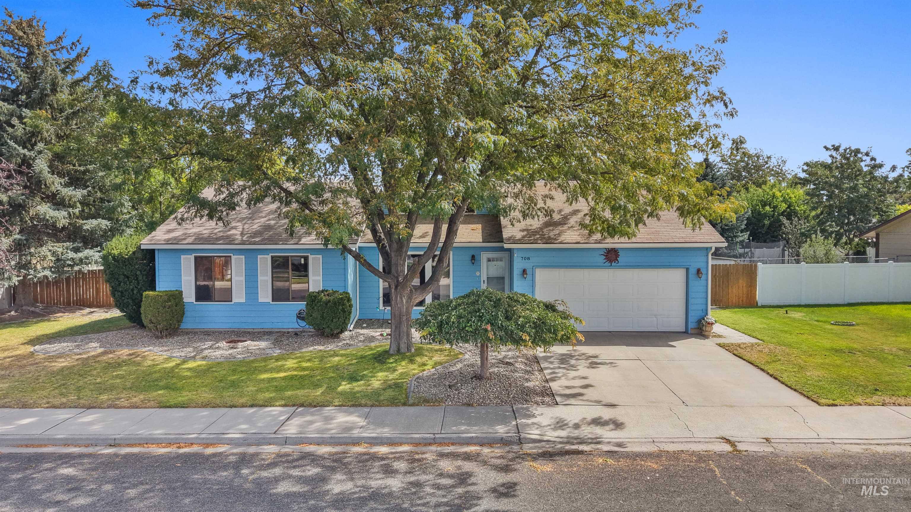 708 Carriage Lane Property Photo 3
