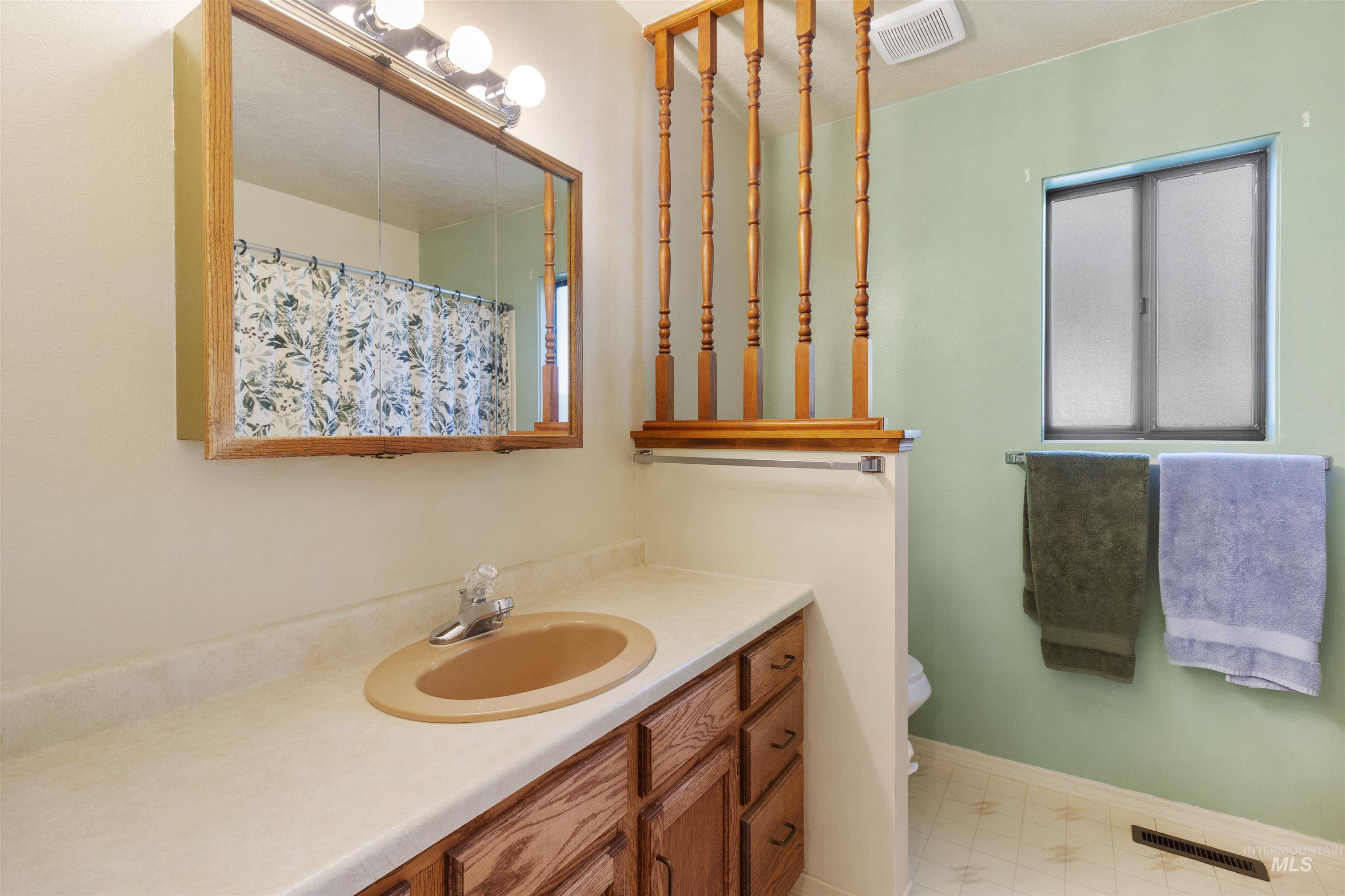 708 Carriage Lane Property Photo 6