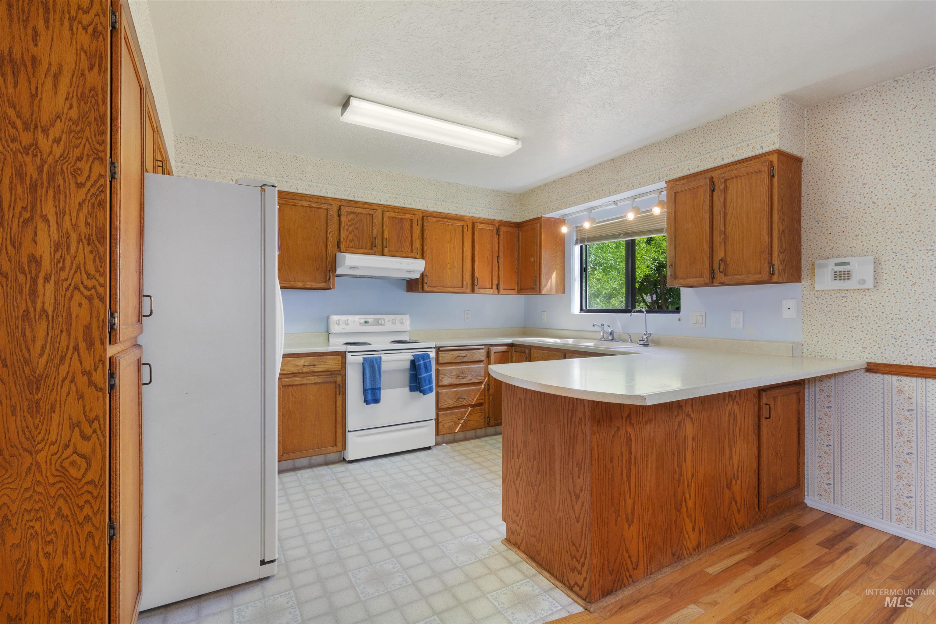 708 Carriage Lane Property Photo 10