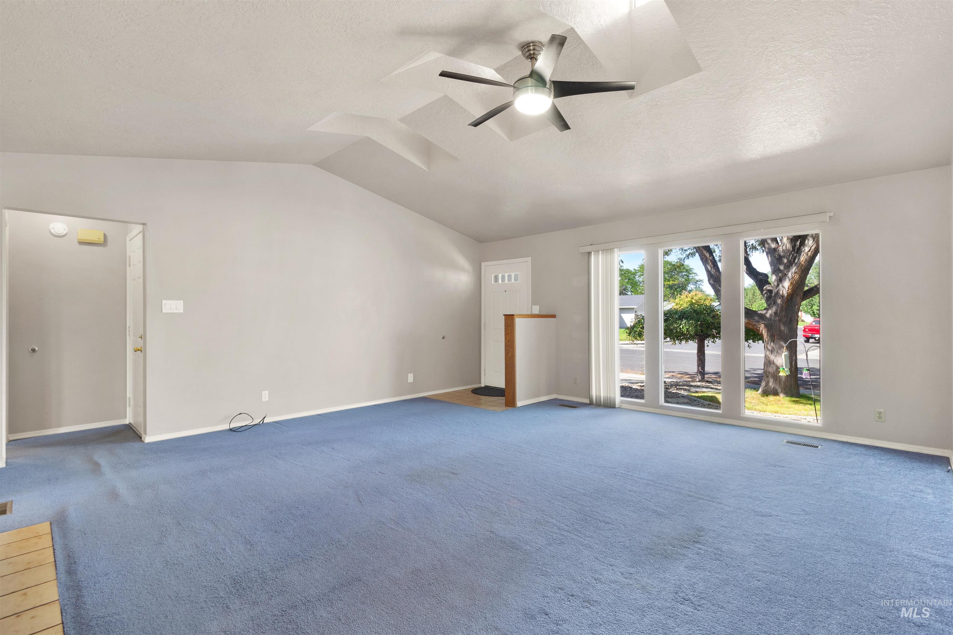 708 Carriage Lane Property Photo 17