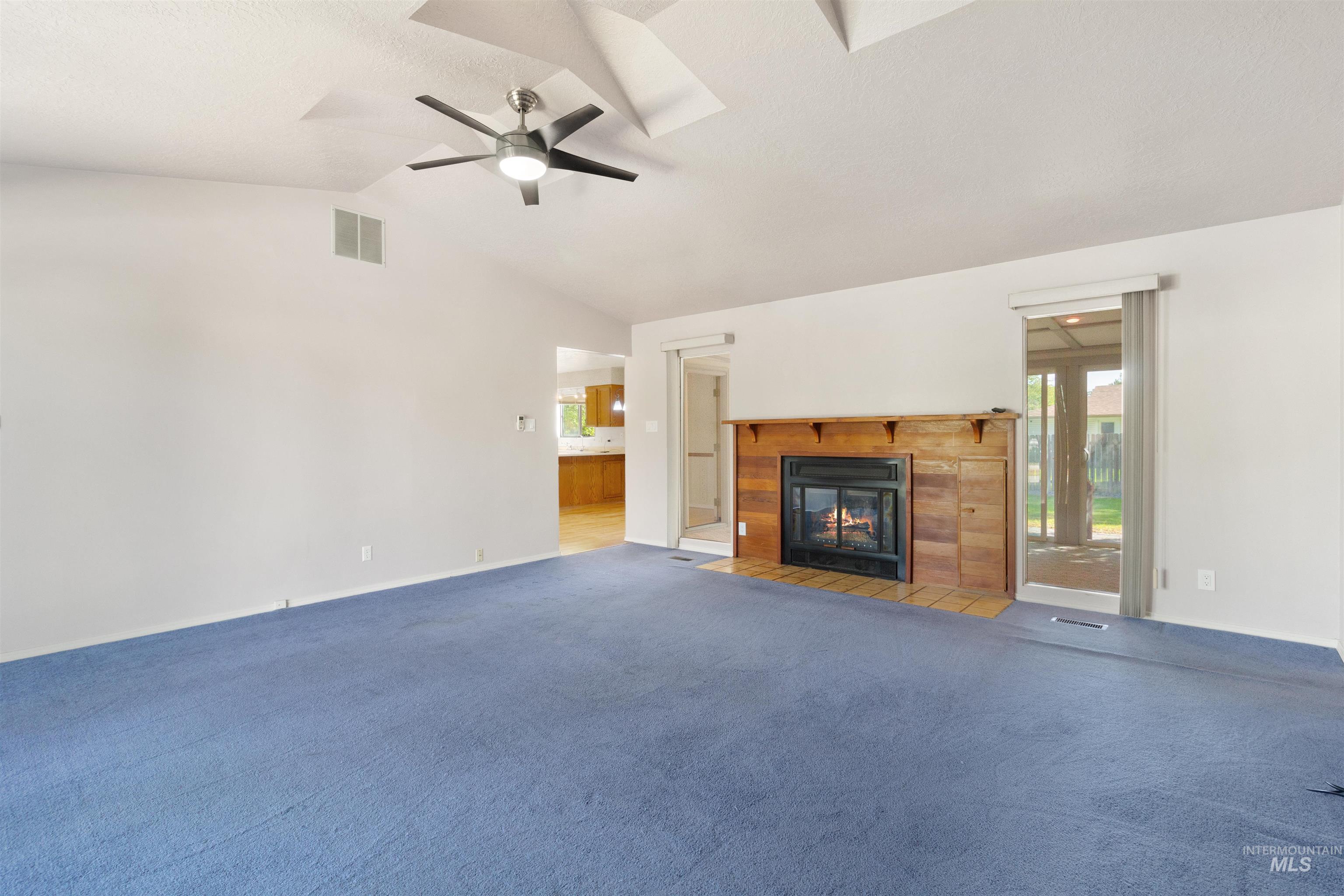 708 Carriage Lane Property Photo 18