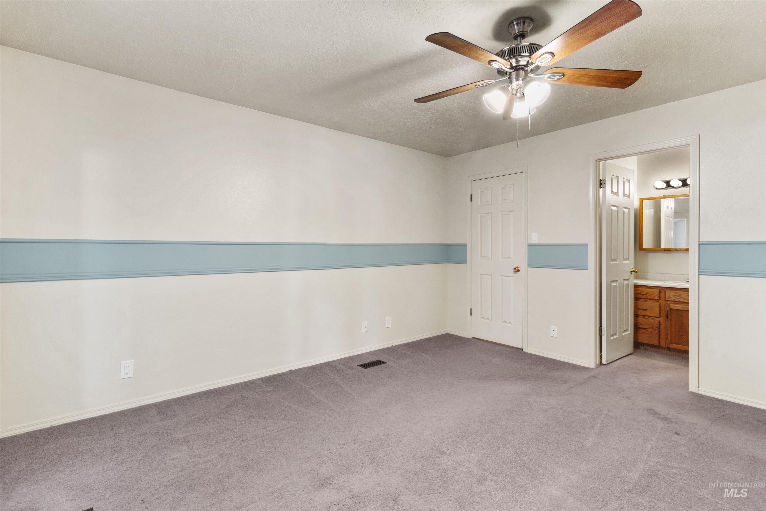 708 Carriage Lane Property Photo 26