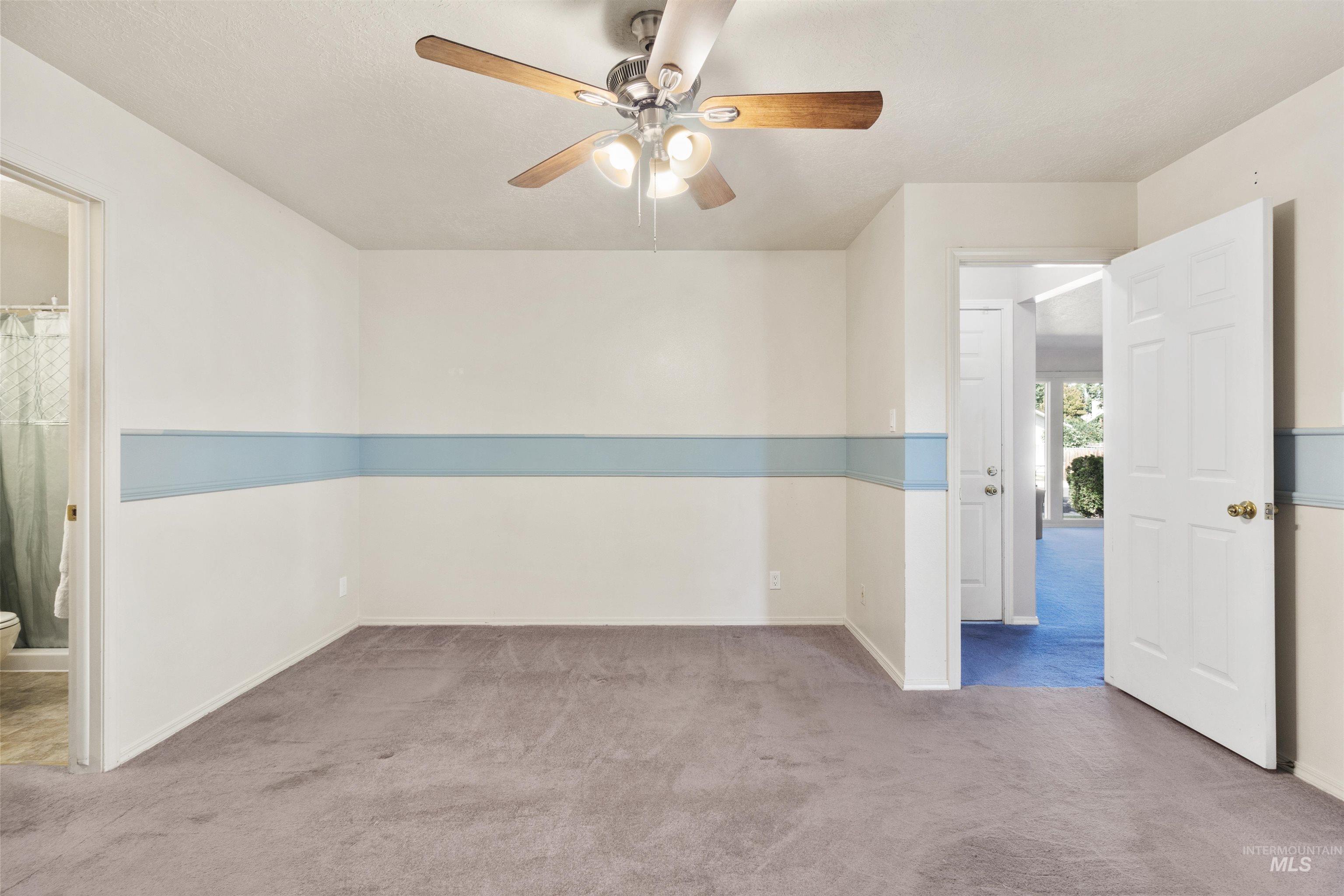708 Carriage Lane Property Photo 28