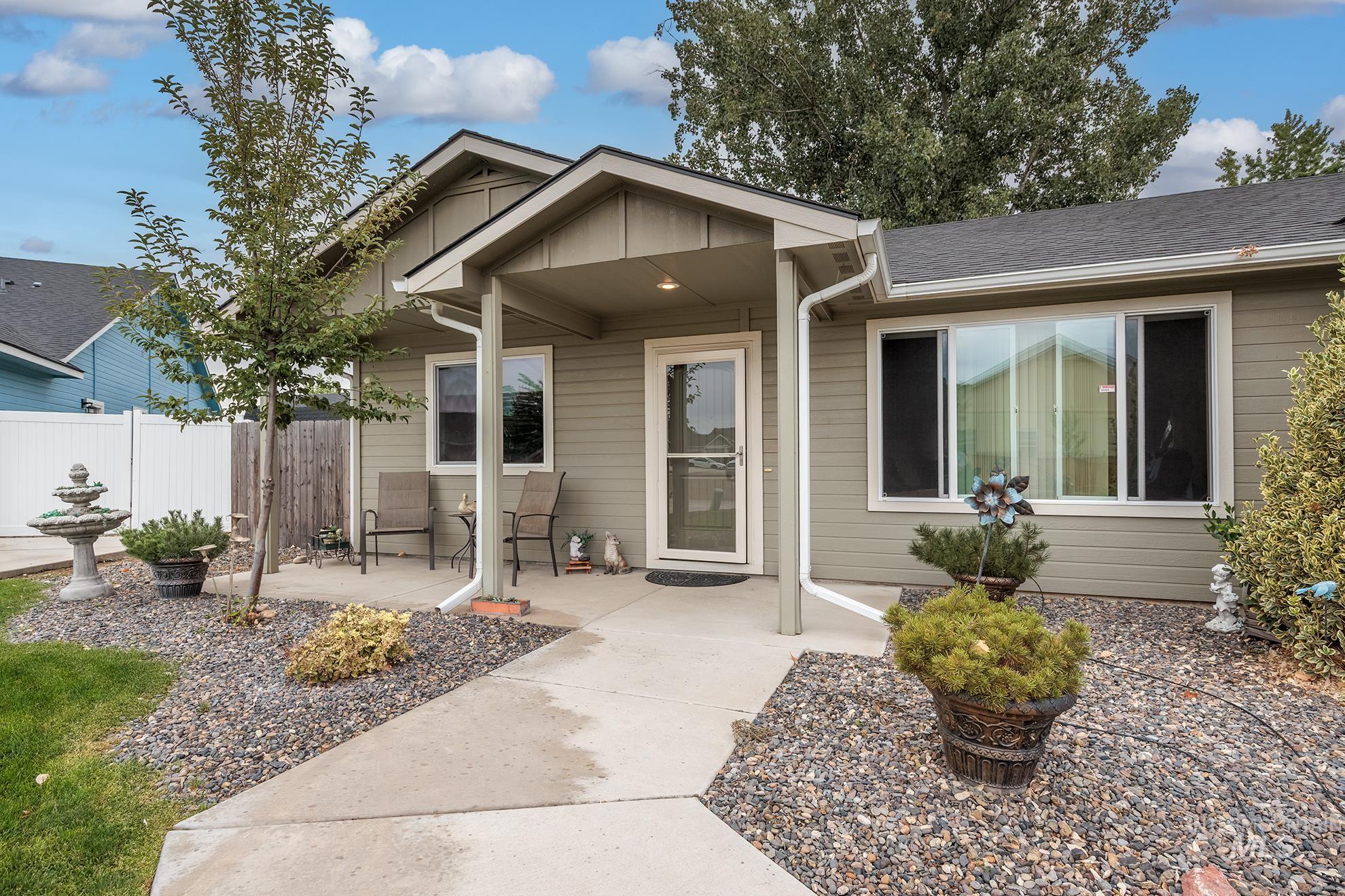 1037 W Butterfield Property Photo 1