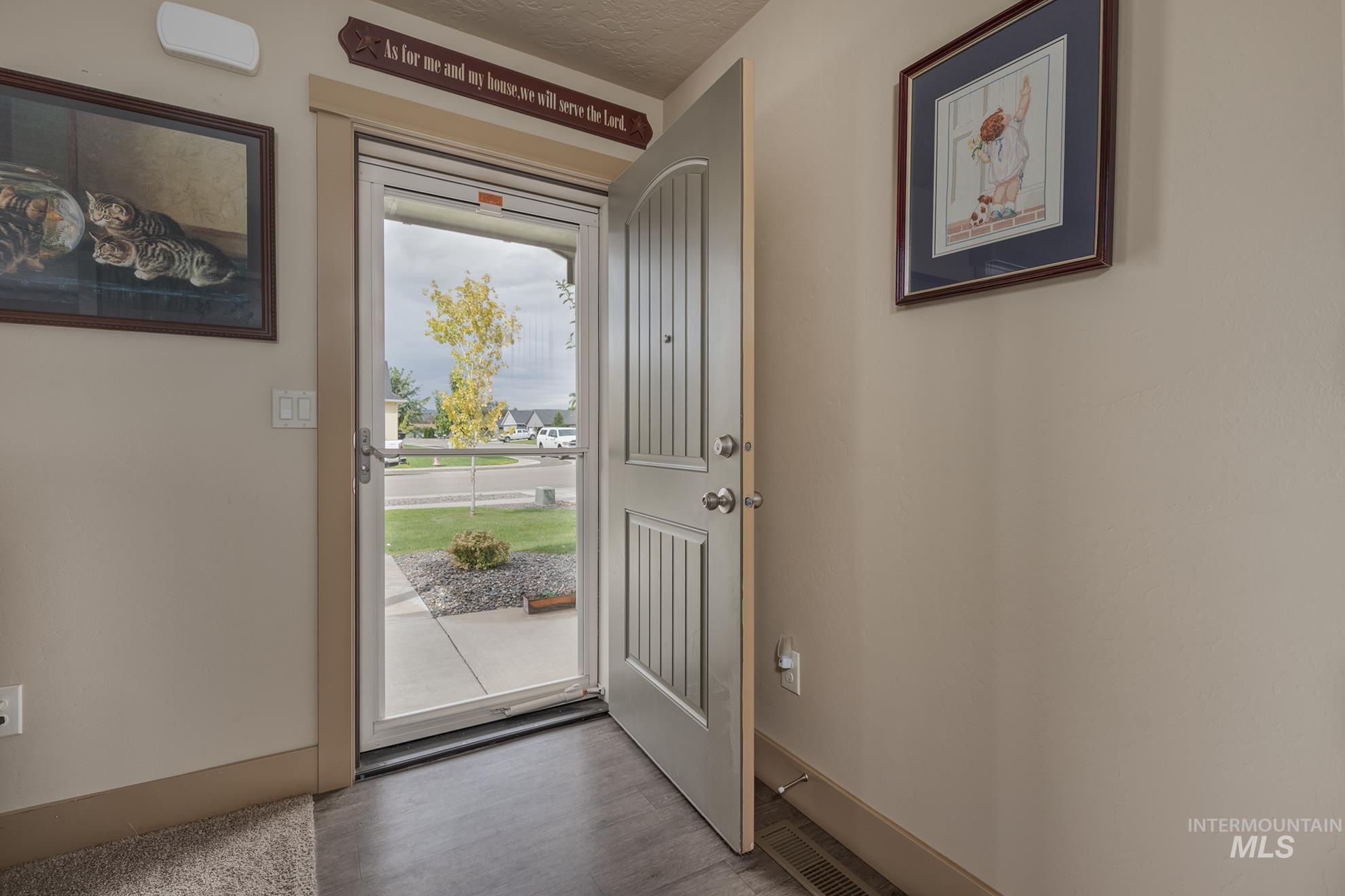 1037 W Butterfield Property Photo 2