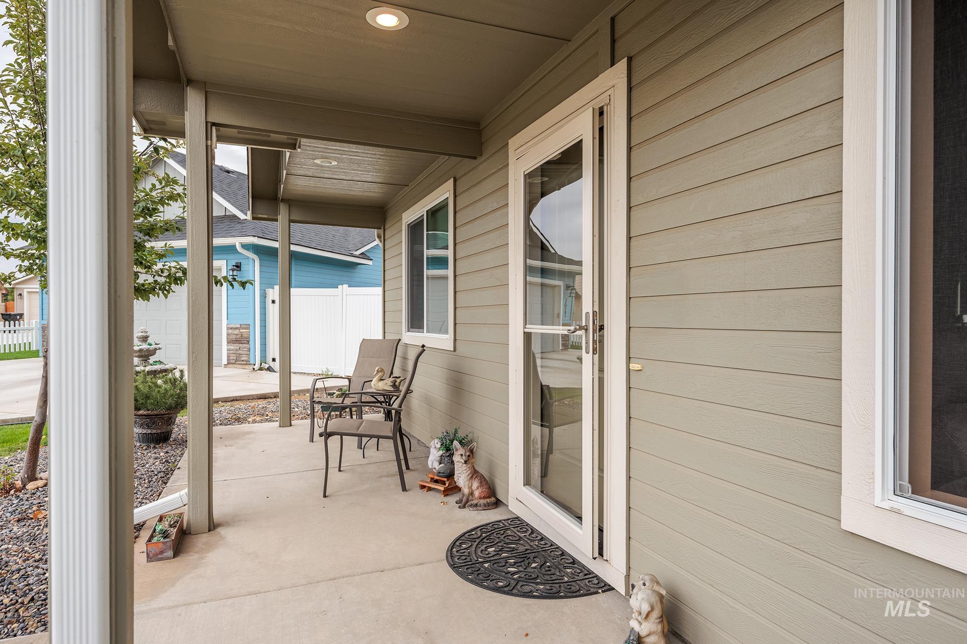 1037 W Butterfield Property Photo 5