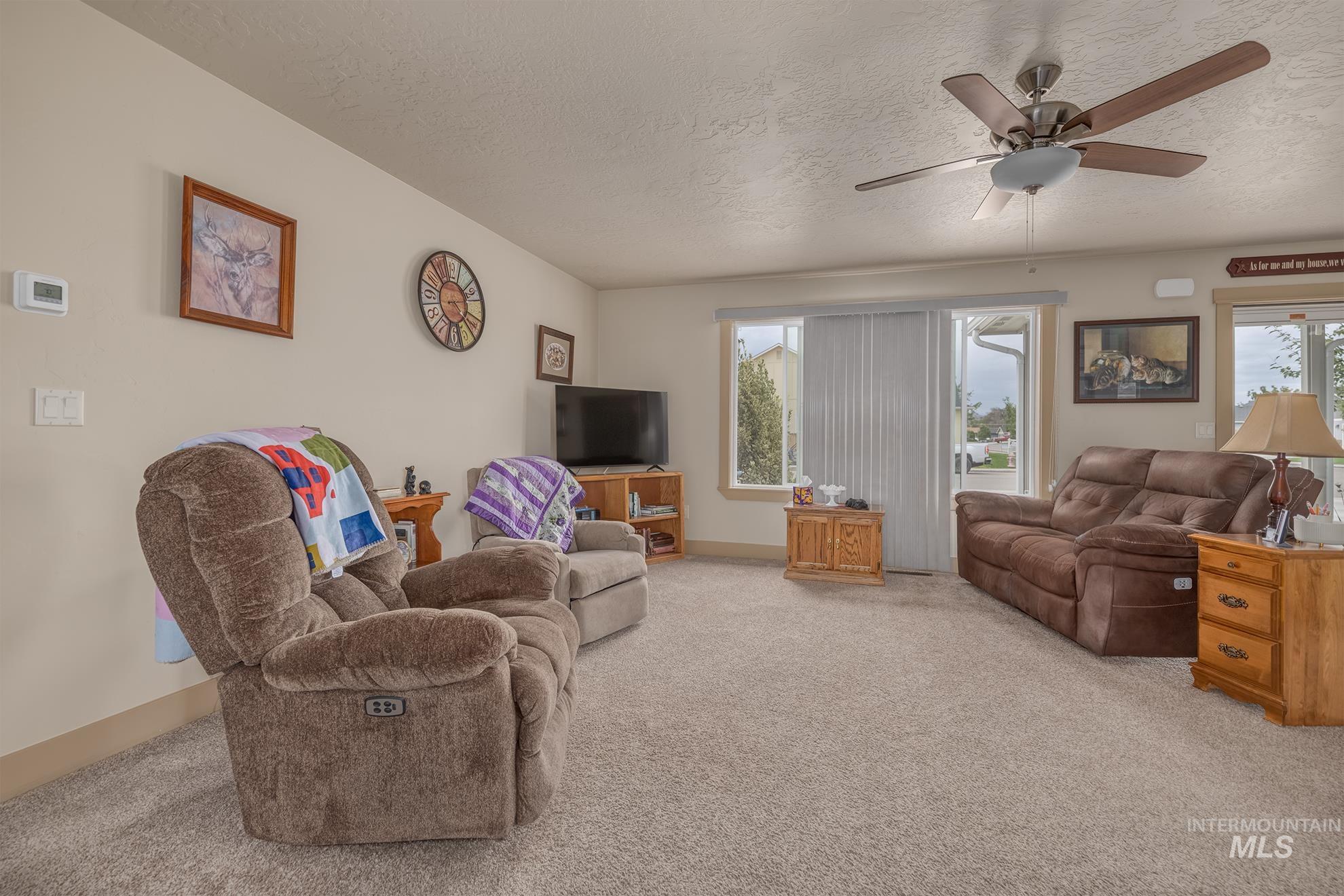 1037 W Butterfield Property Photo 7