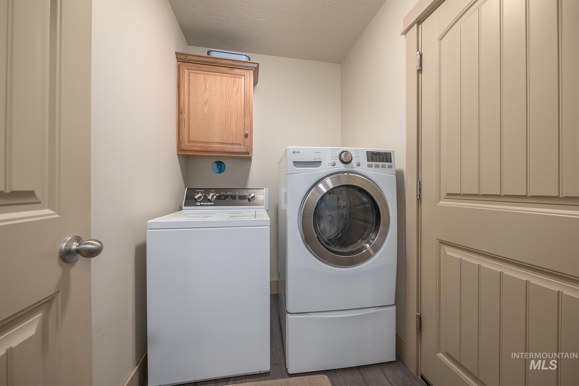 1037 W Butterfield Property Photo 22