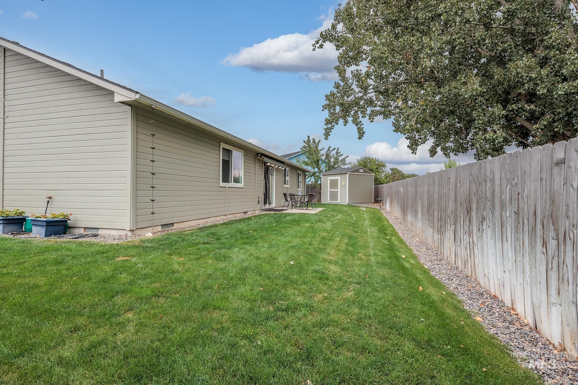 1037 W Butterfield Property Photo 27