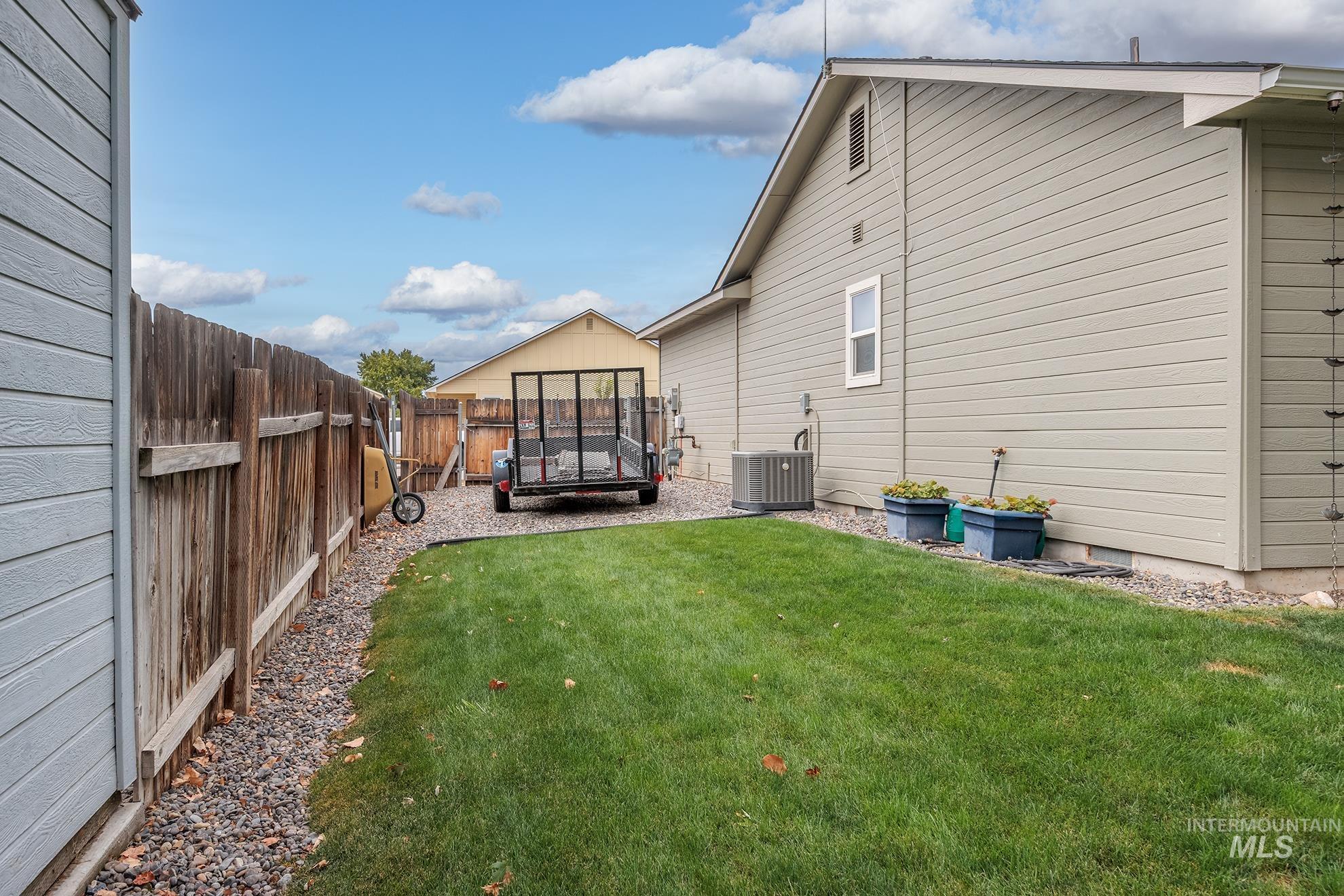 1037 W Butterfield Property Photo 28