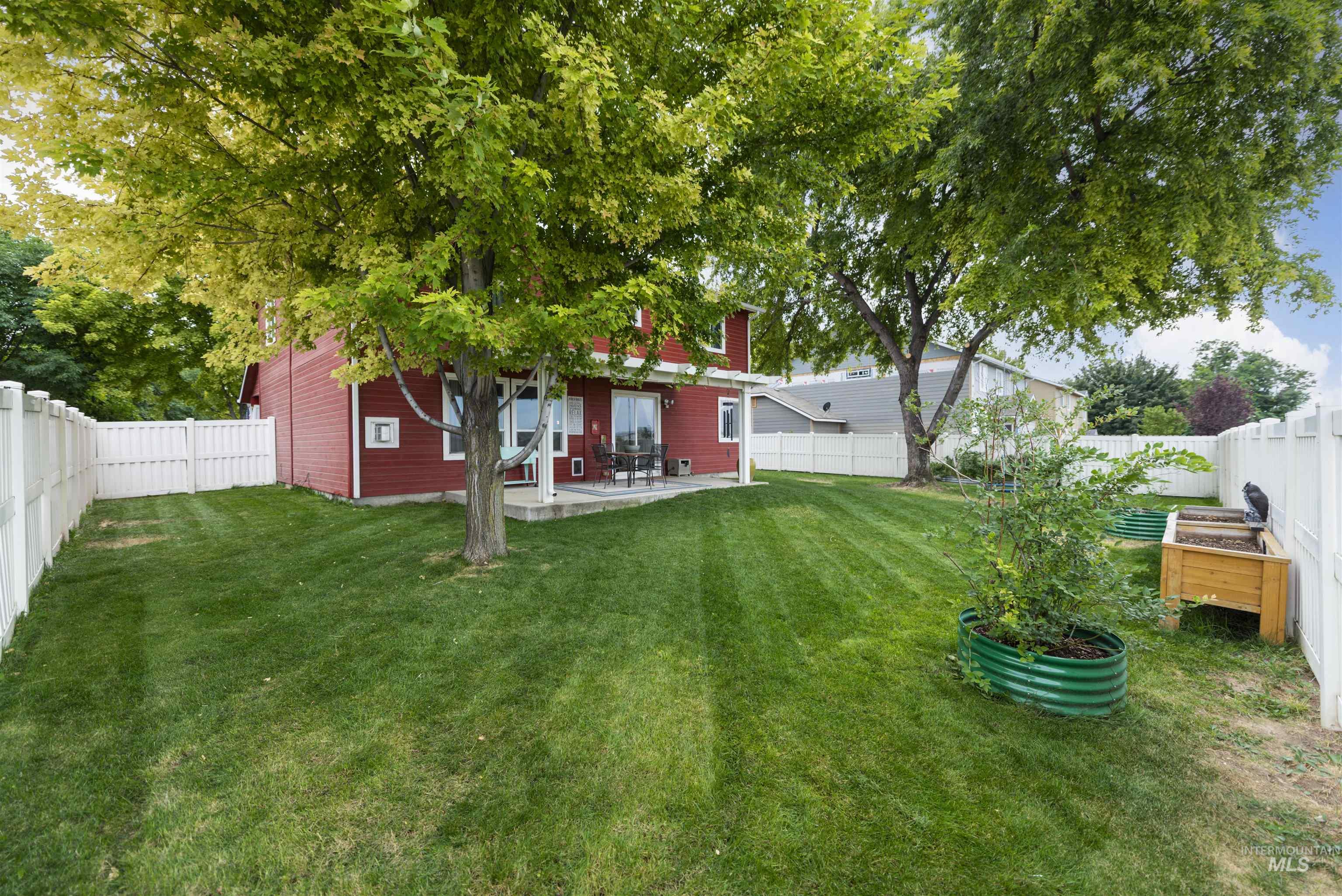 858 E Limestone St. Property Photo 34