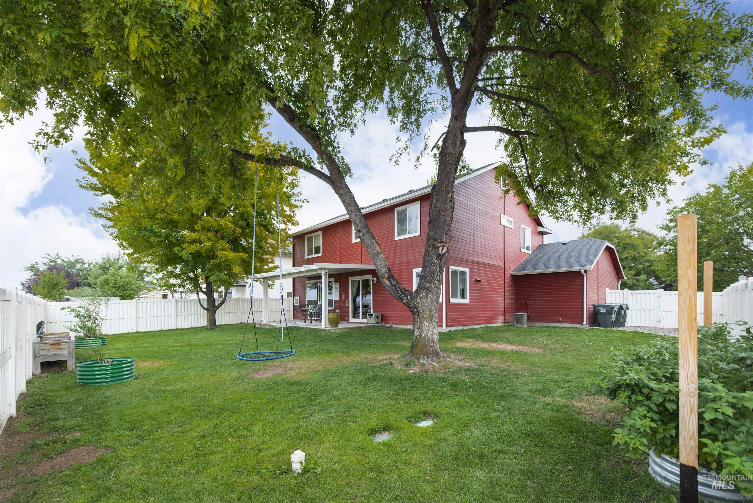 858 E Limestone St. Property Photo 35