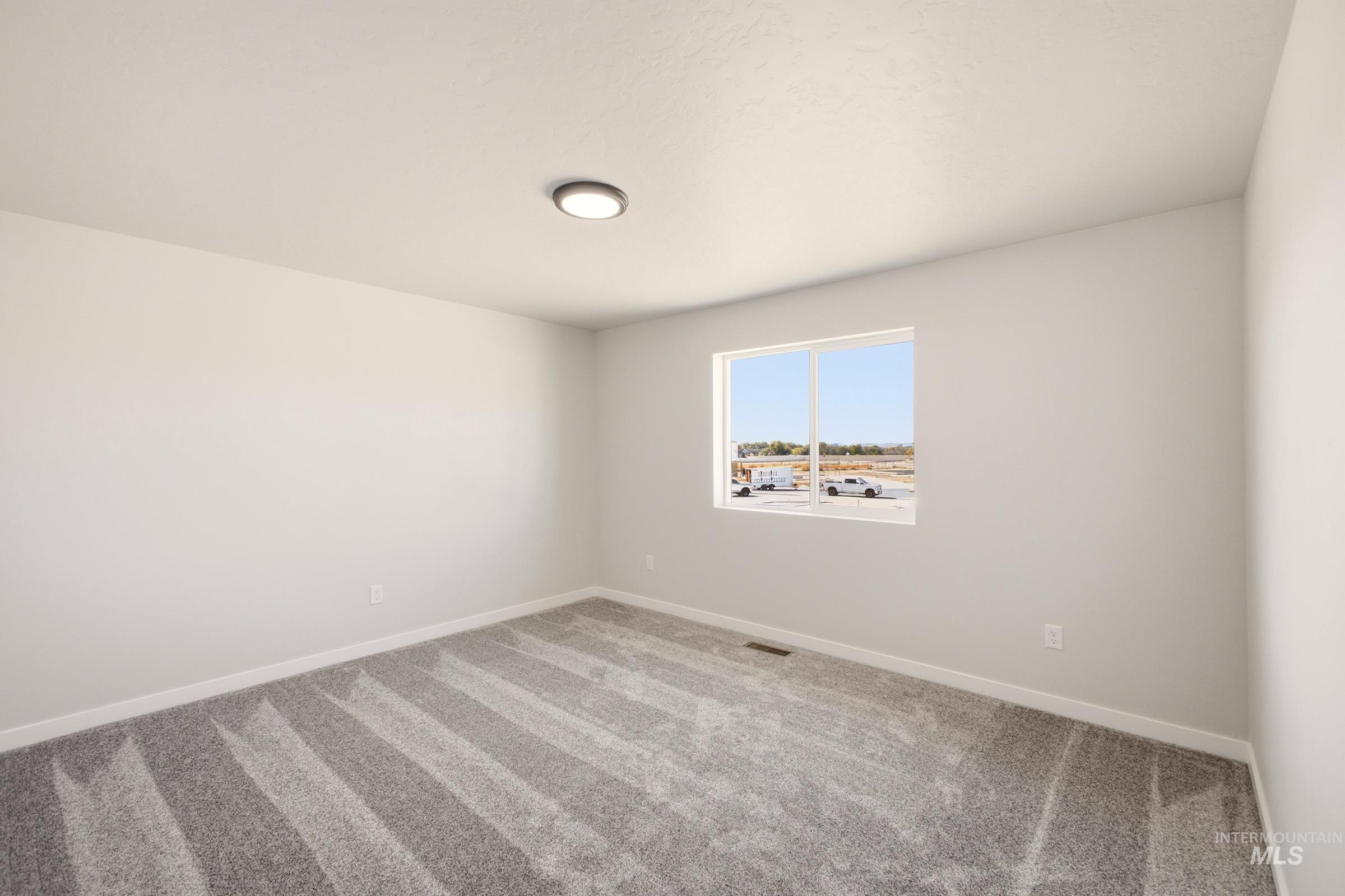 16883 Grain Bin Way Property Photo 13