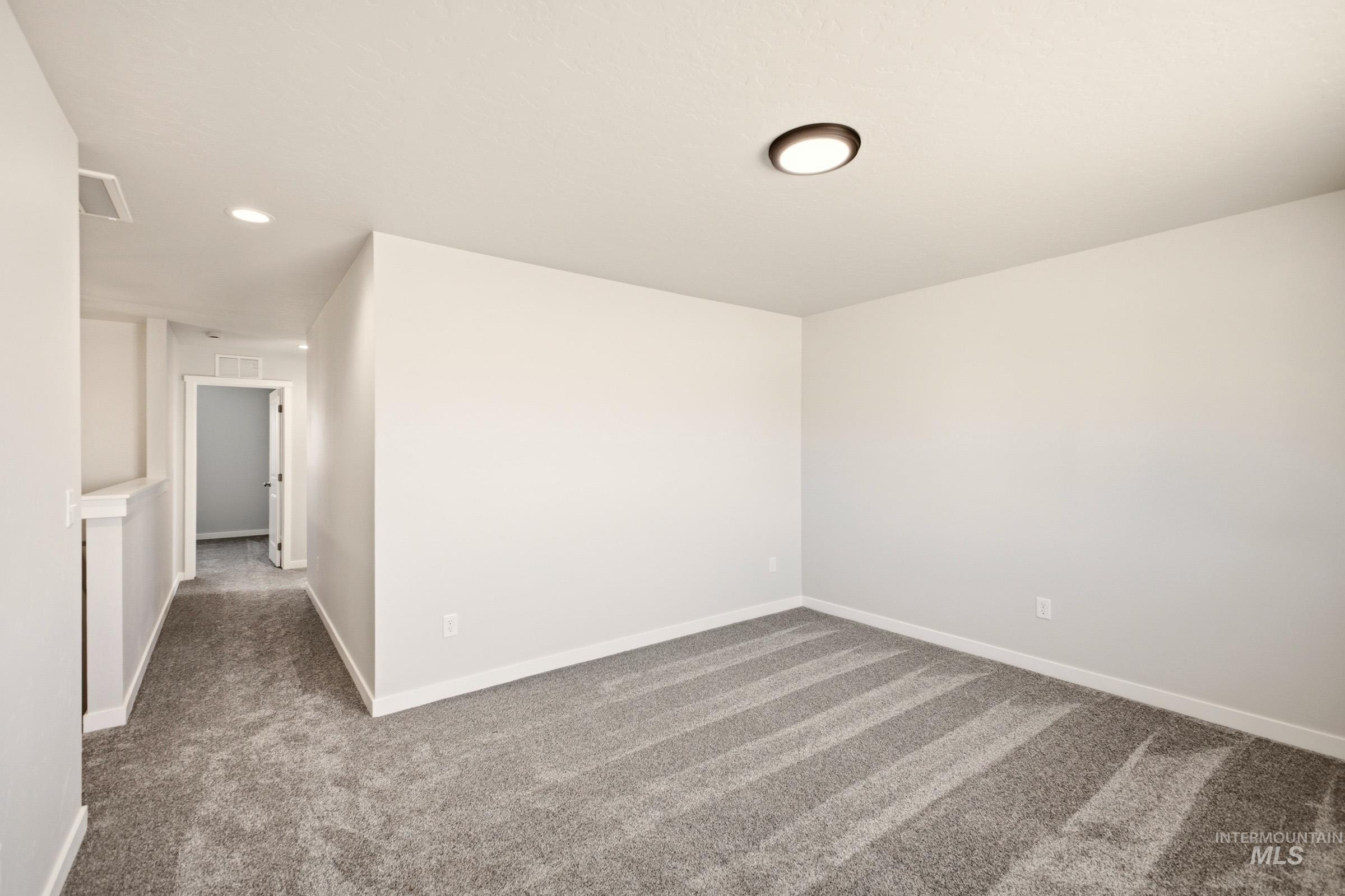 16883 Grain Bin Way Property Photo 14