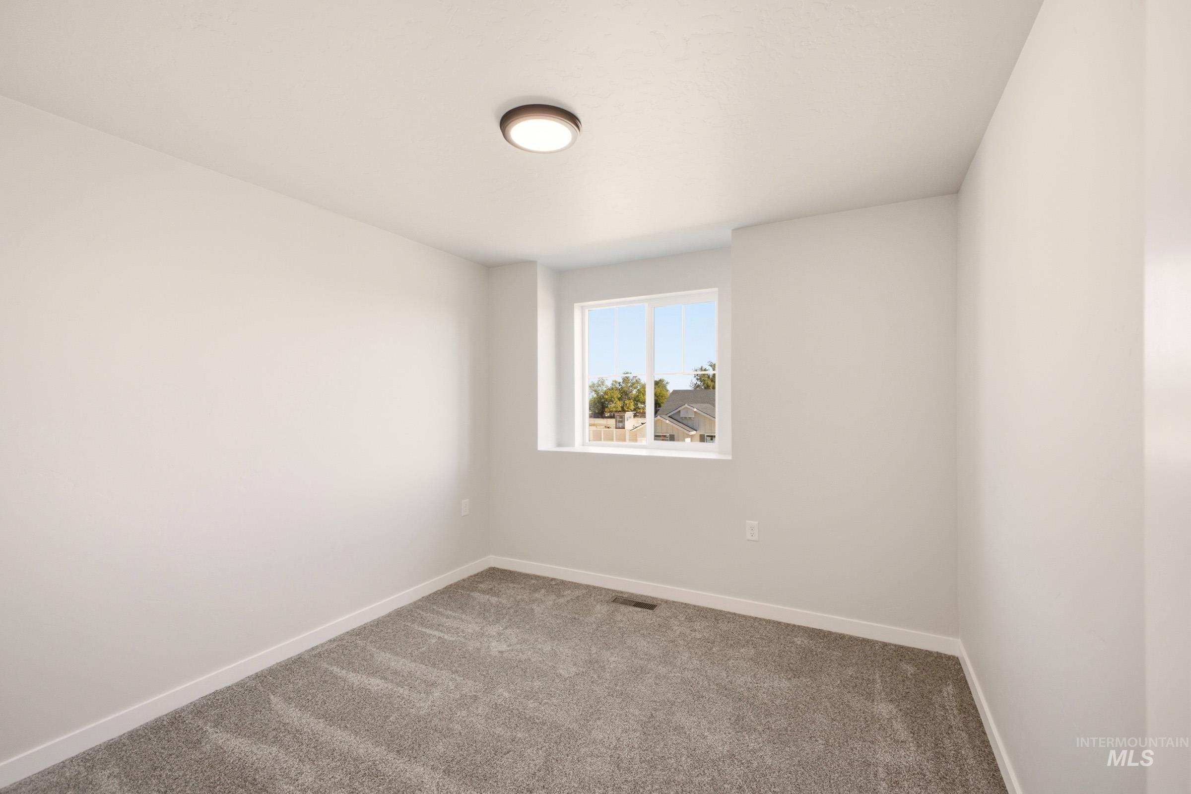 16883 Grain Bin Way Property Photo 15