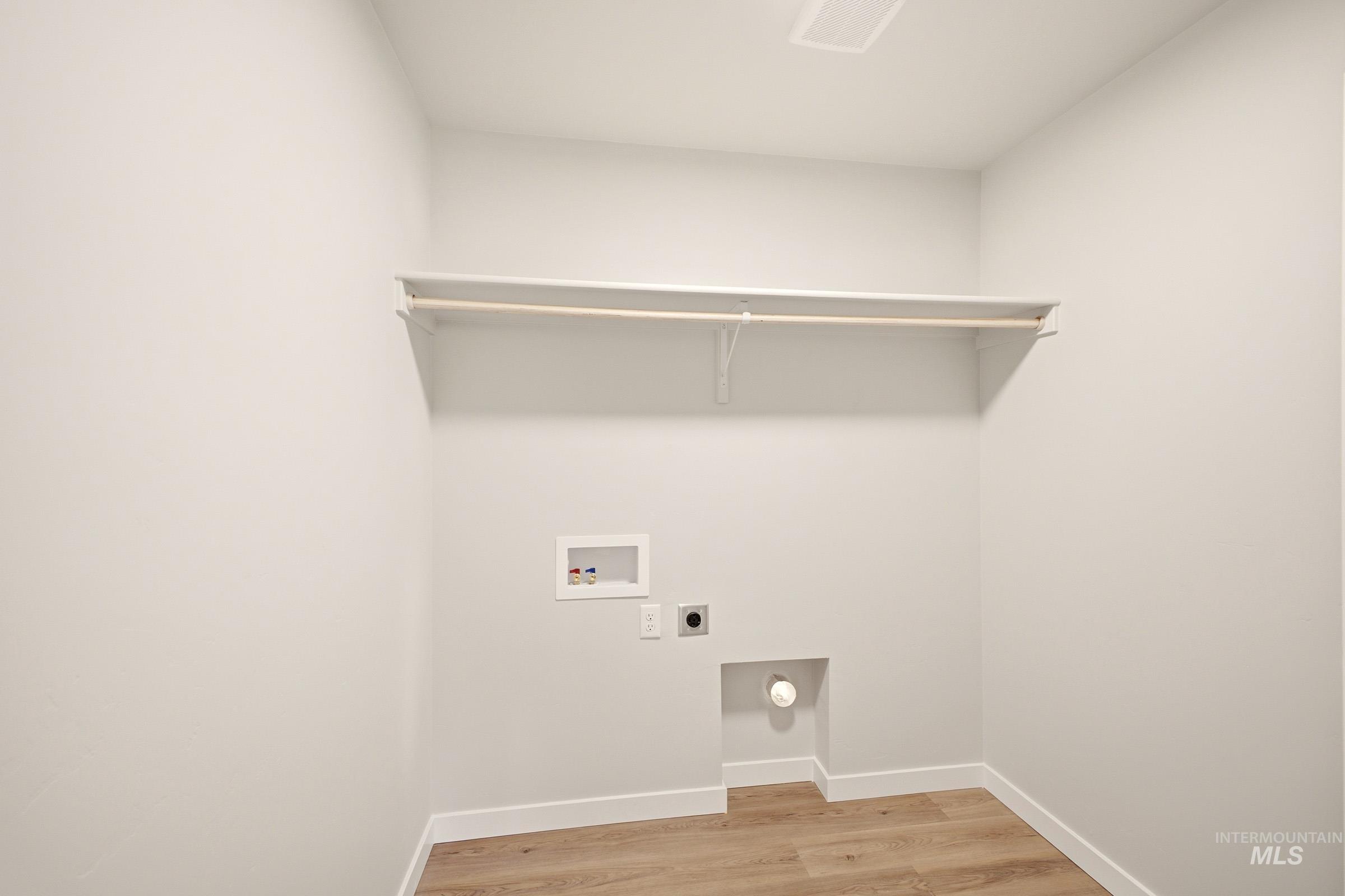 16883 Grain Bin Way Property Photo 22