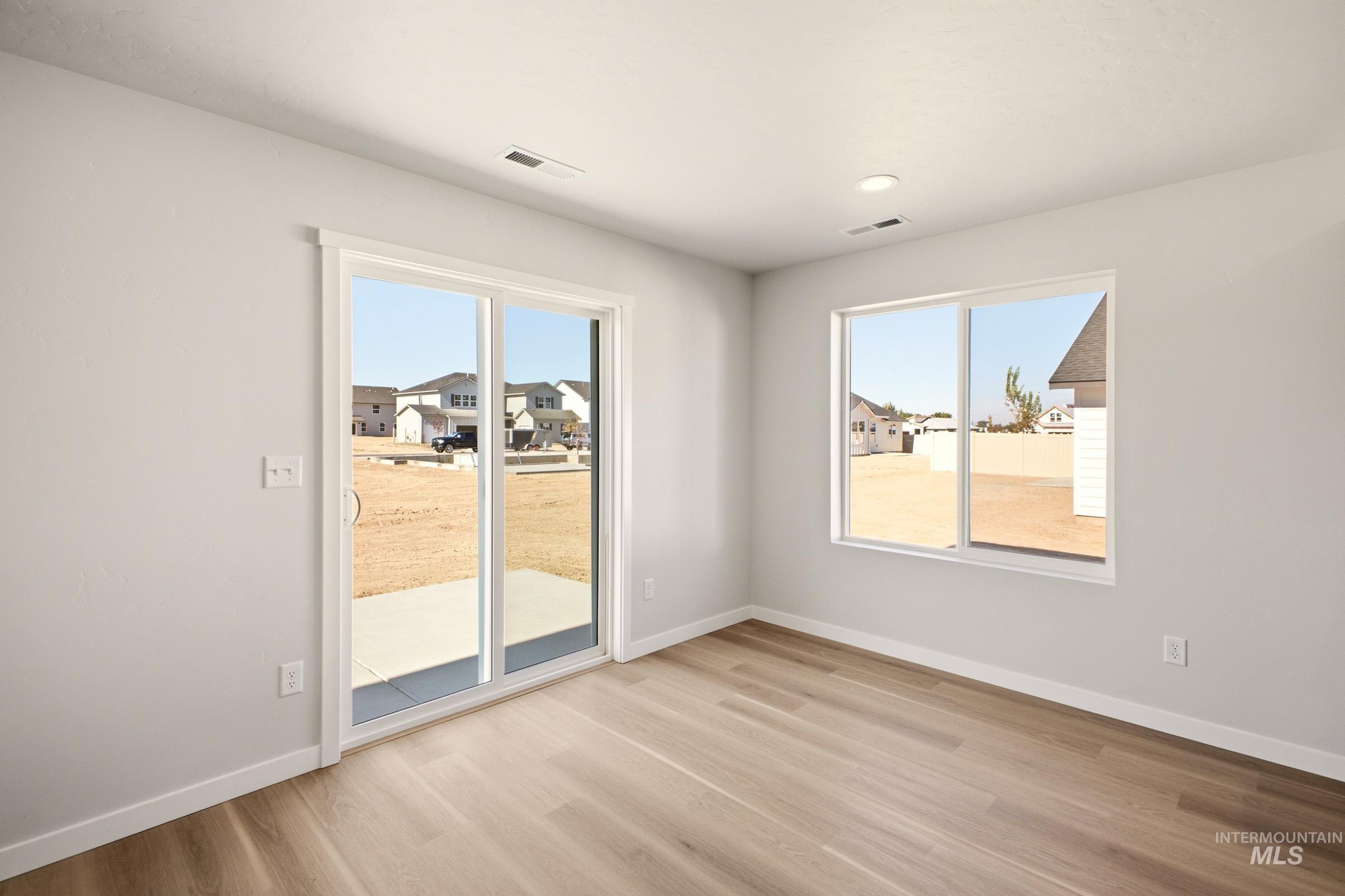 16897 Grain Bin Way Property Photo 6