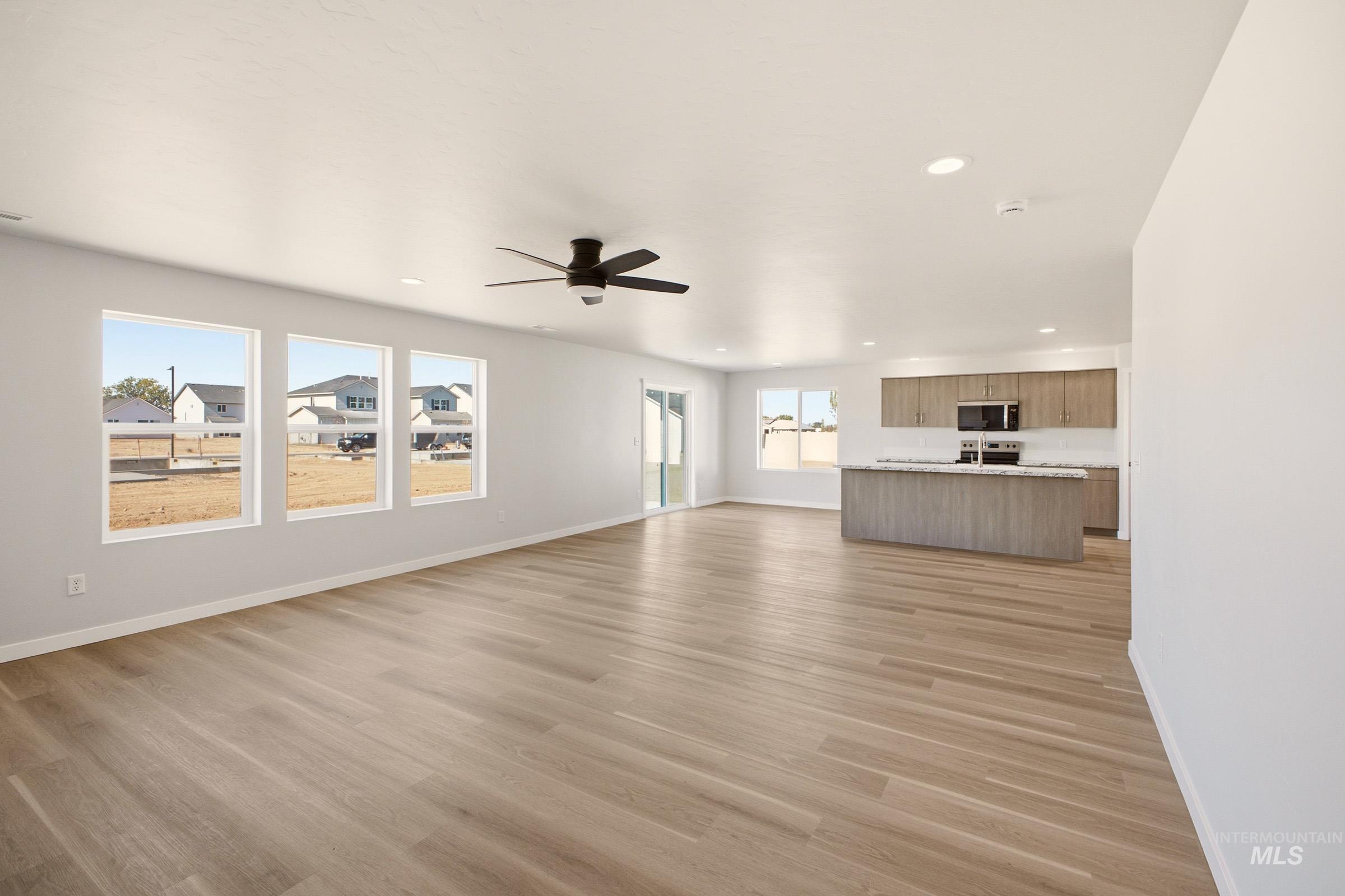 16897 Grain Bin Way Property Photo 10