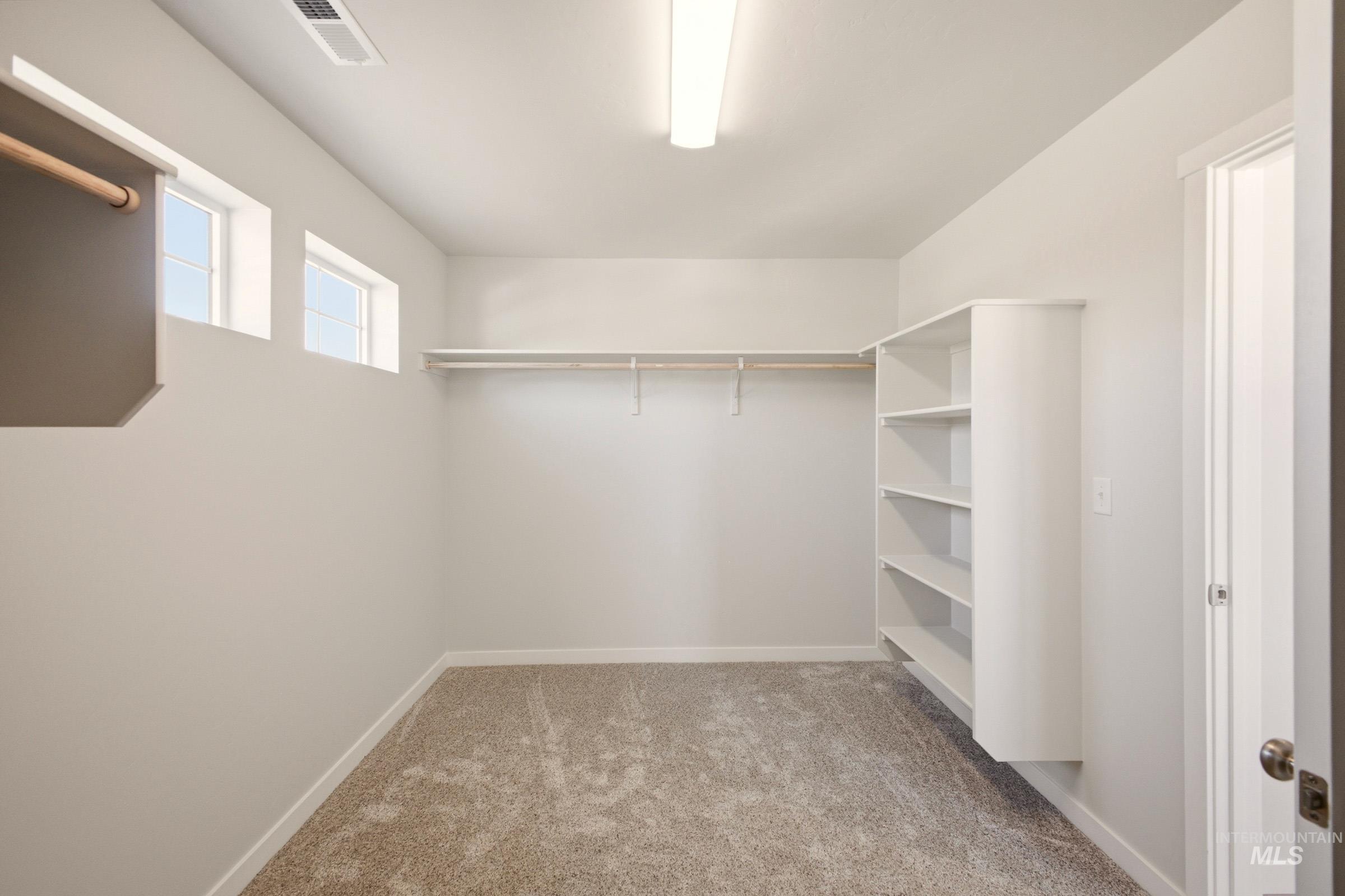 16897 Grain Bin Way Property Photo 32