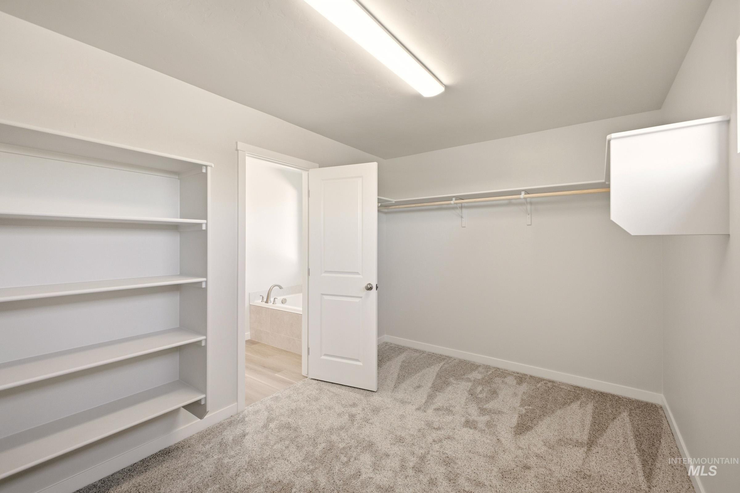 16897 Grain Bin Way Property Photo 33