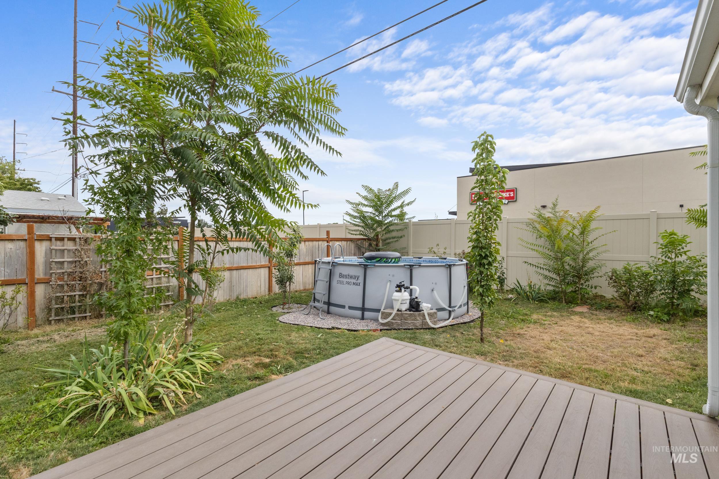 11411 W 1st Property Photo 7