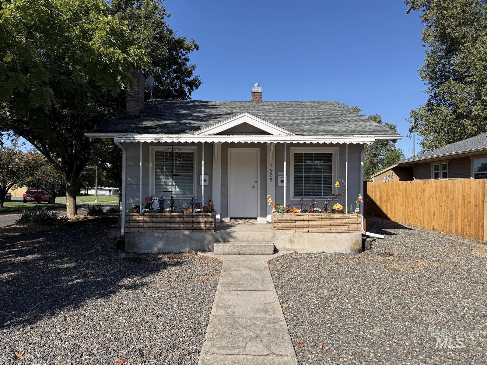 1028 8th Street Property Photo 1