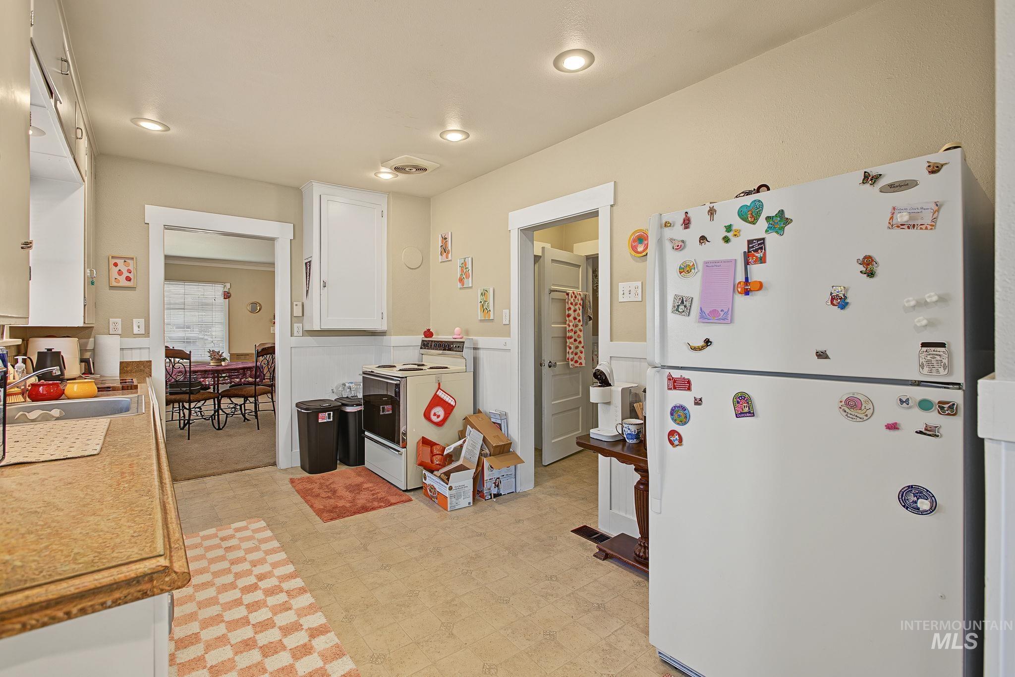 1028 8th Street Property Photo 8