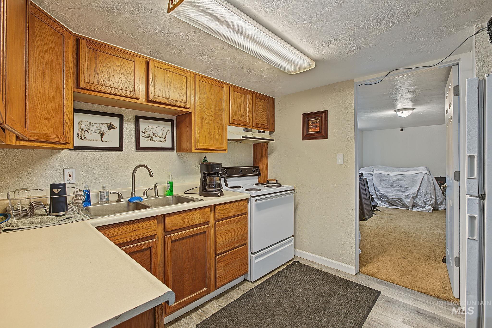 1028 8th Street Property Photo 31