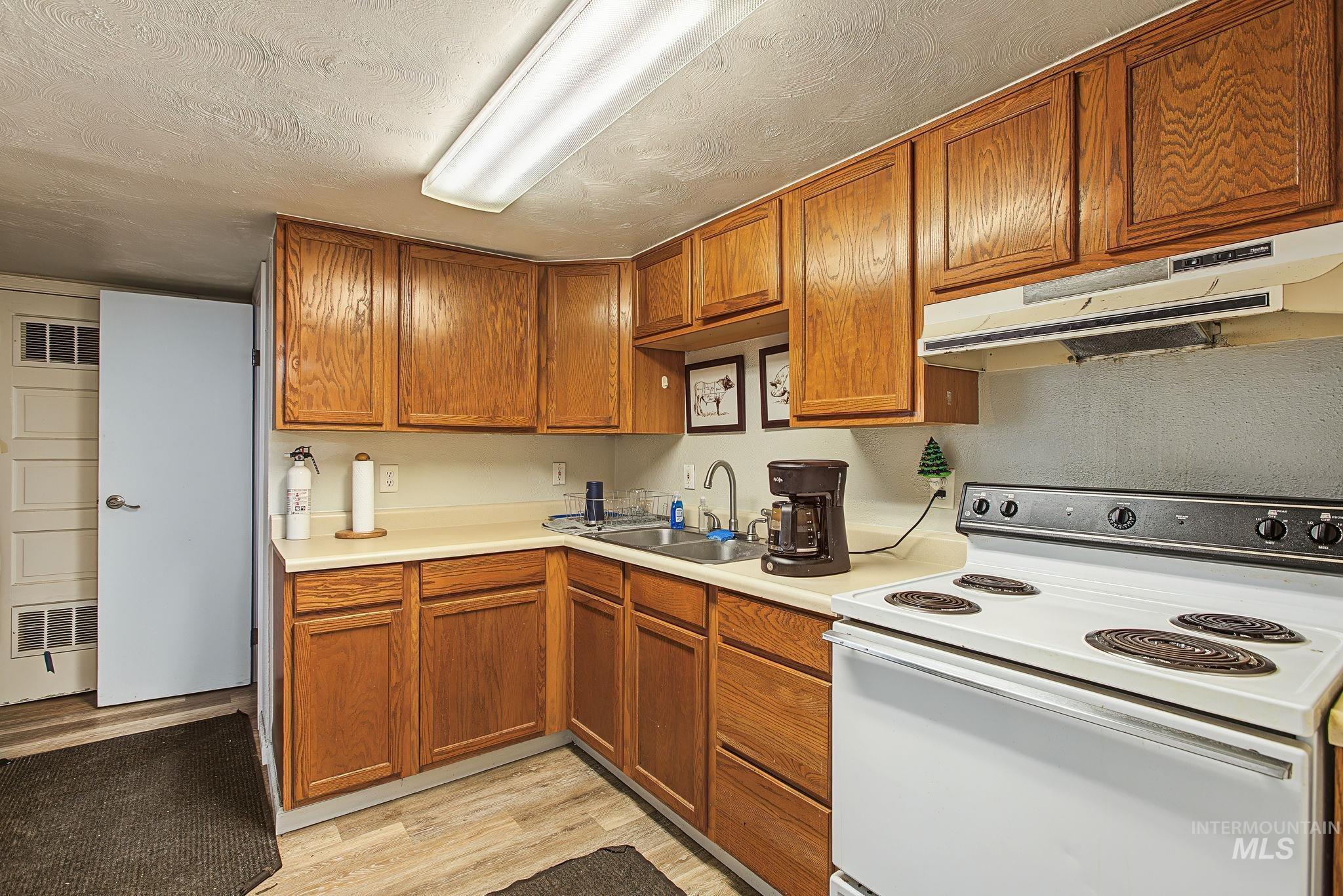 1028 8th Street Property Photo 32