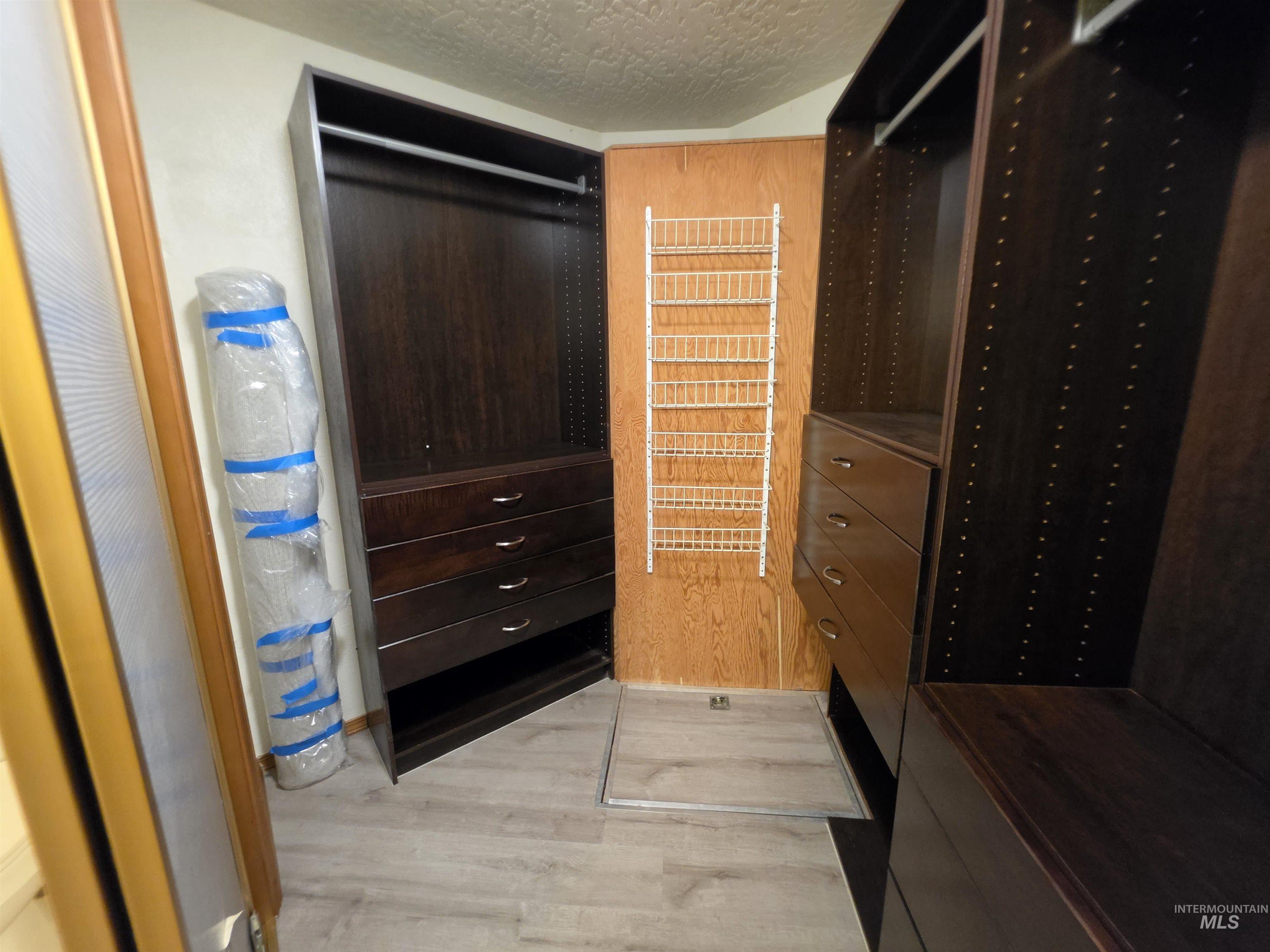 206 S Valley Dr. Property Photo 13