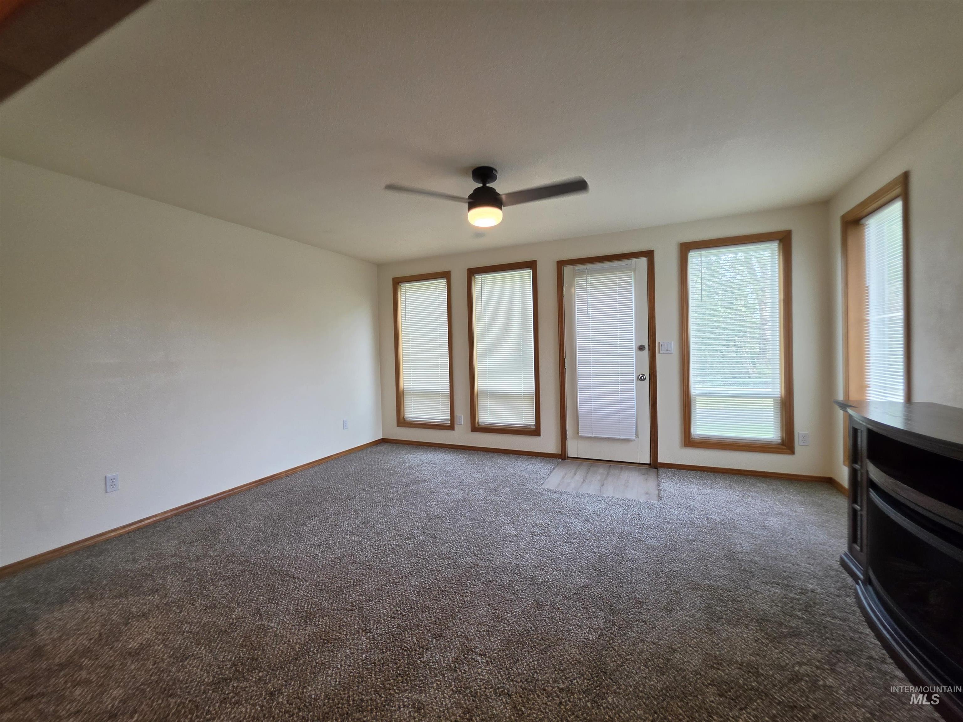 206 S Valley Dr. Property Photo 14