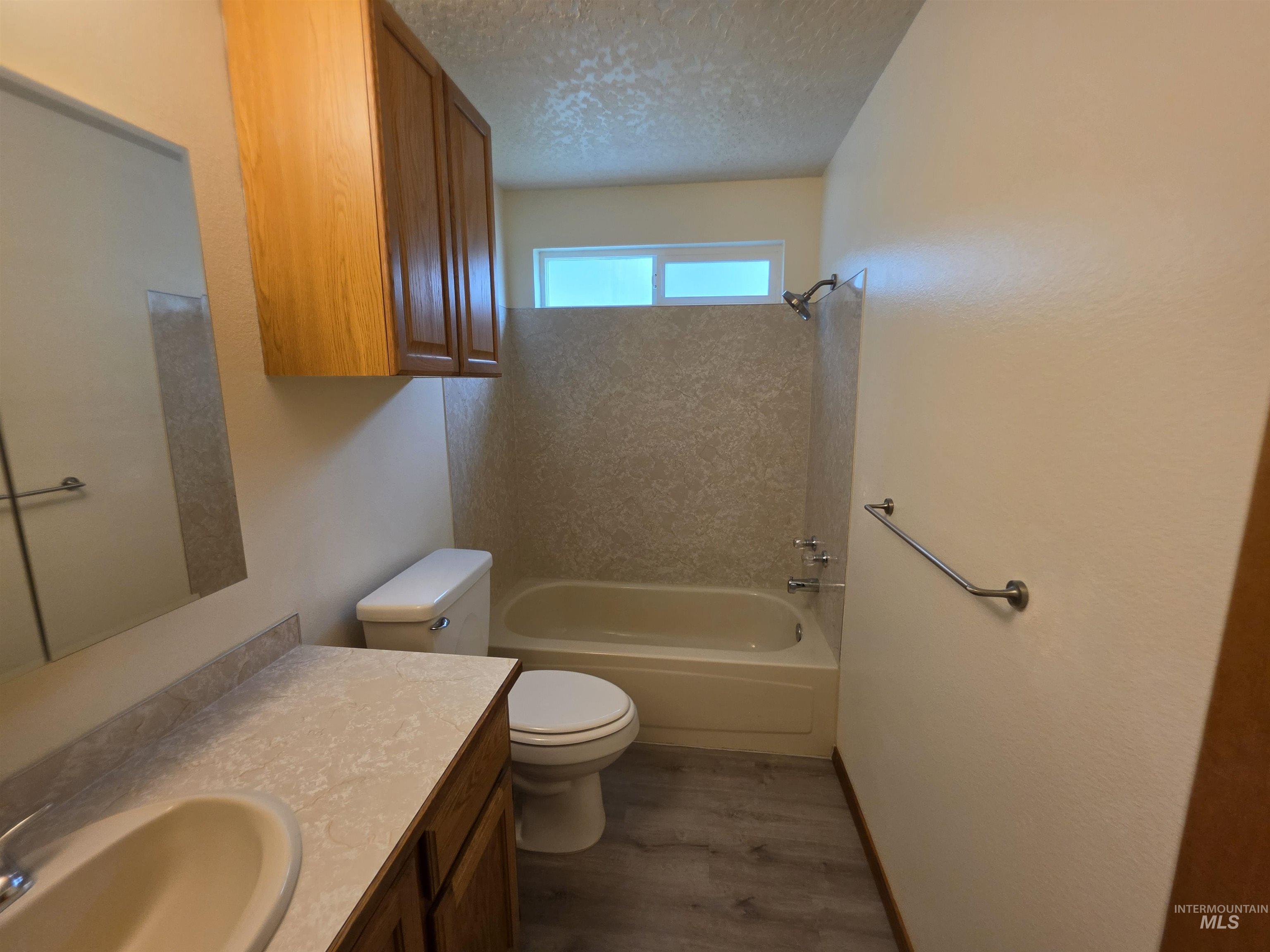 206 S Valley Dr. Property Photo 21