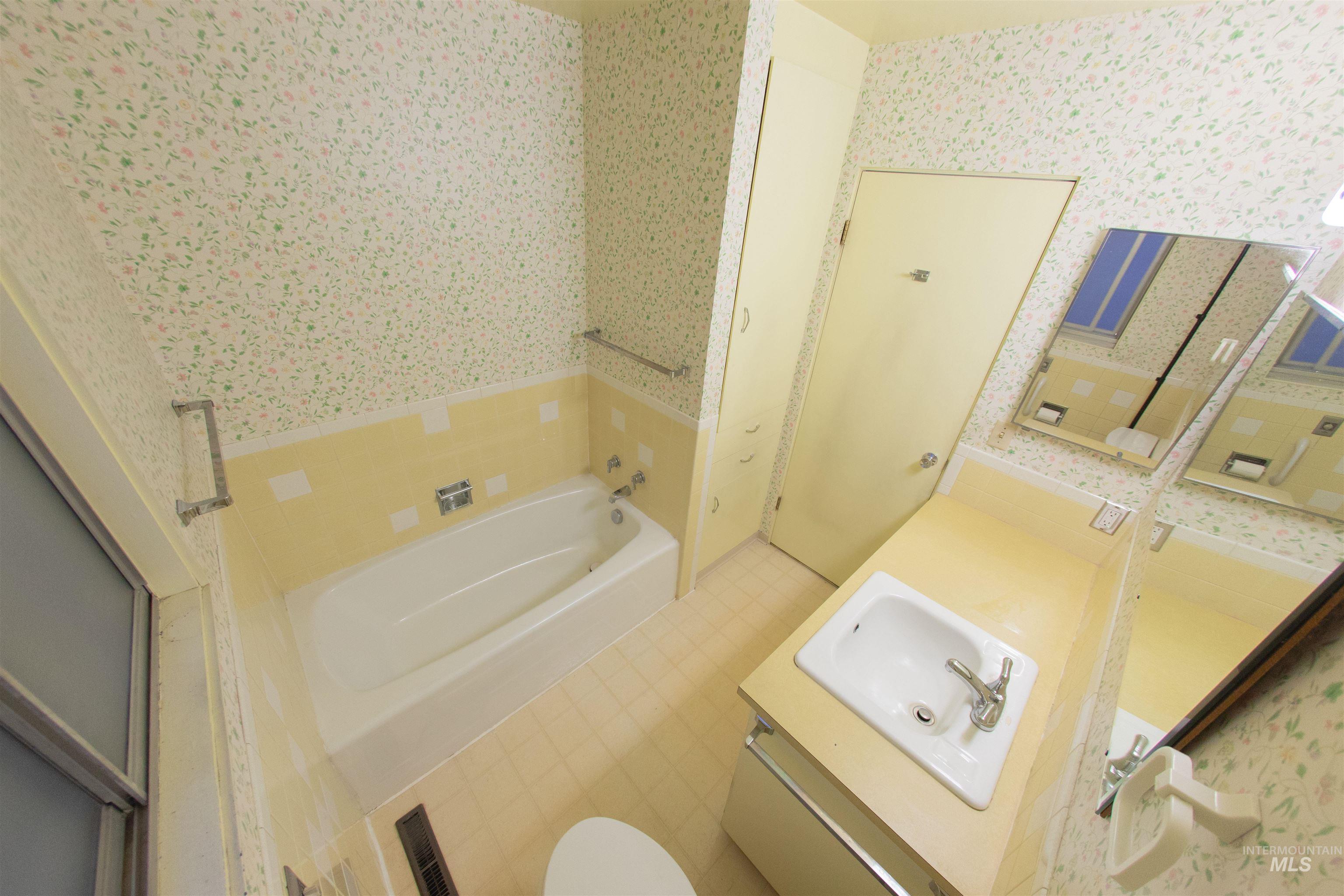 1546 N 4th Street Property Photo 12
