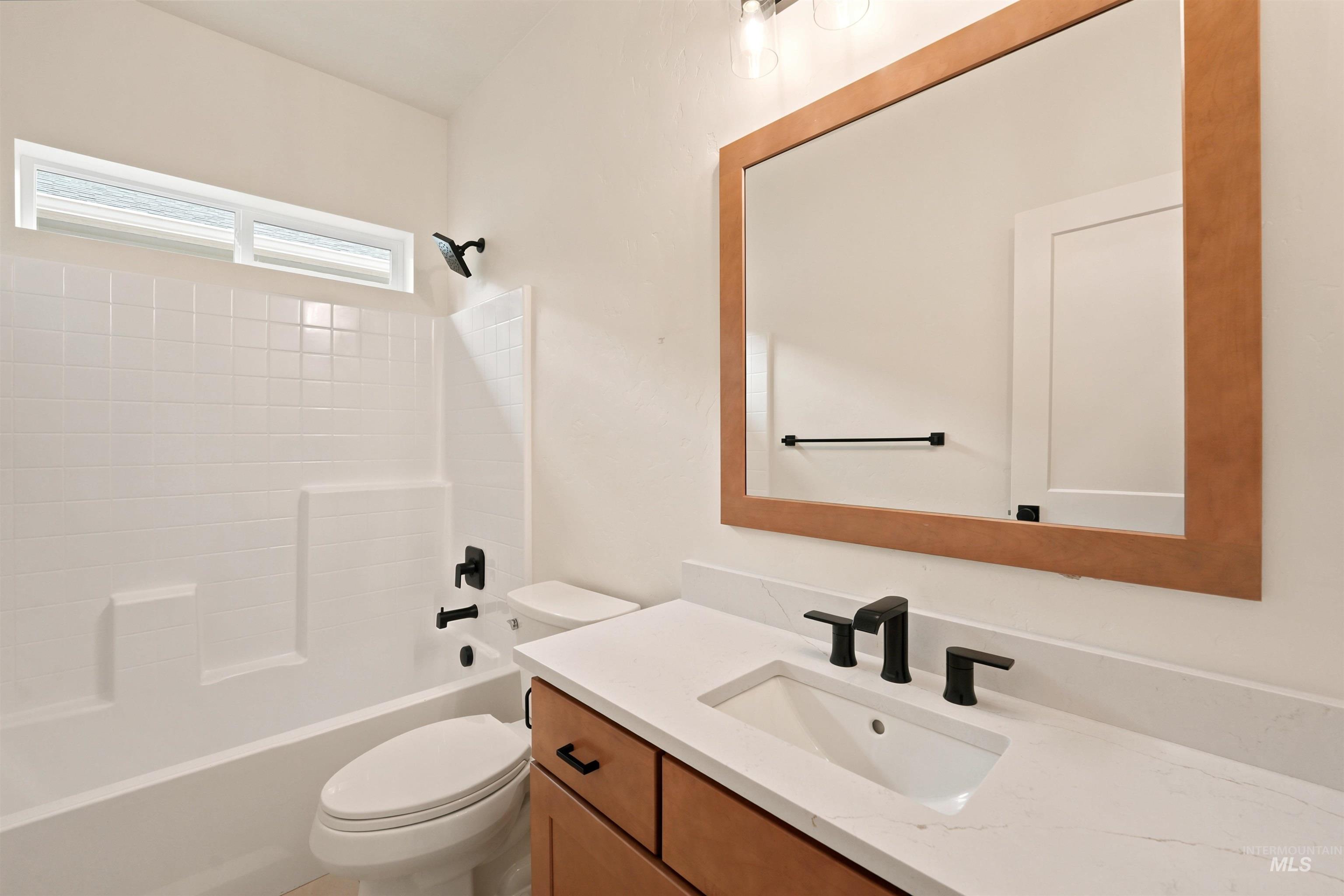 3683 S Kingsland Way Property Photo 18