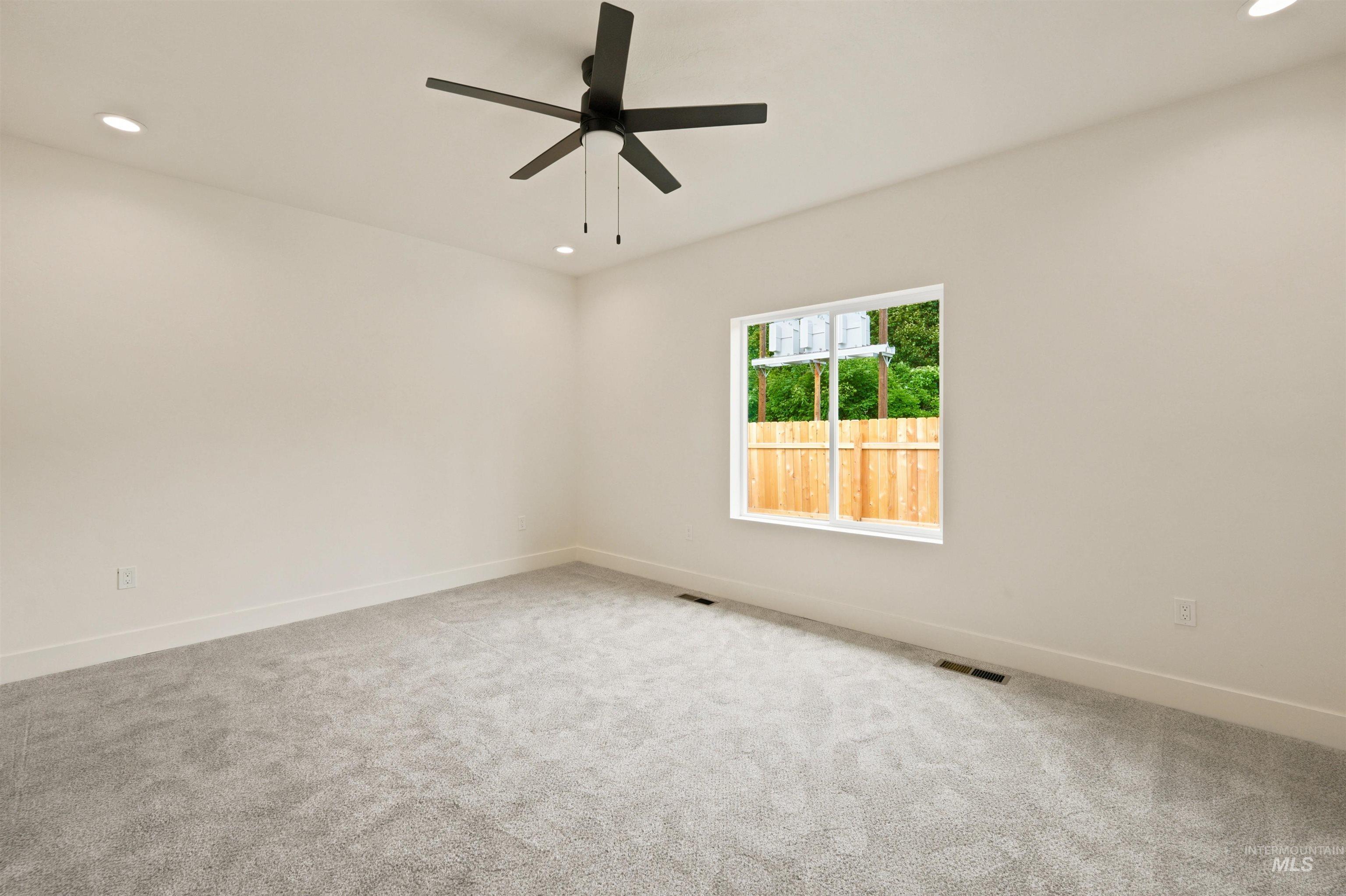 3683 S Kingsland Way Property Photo 22