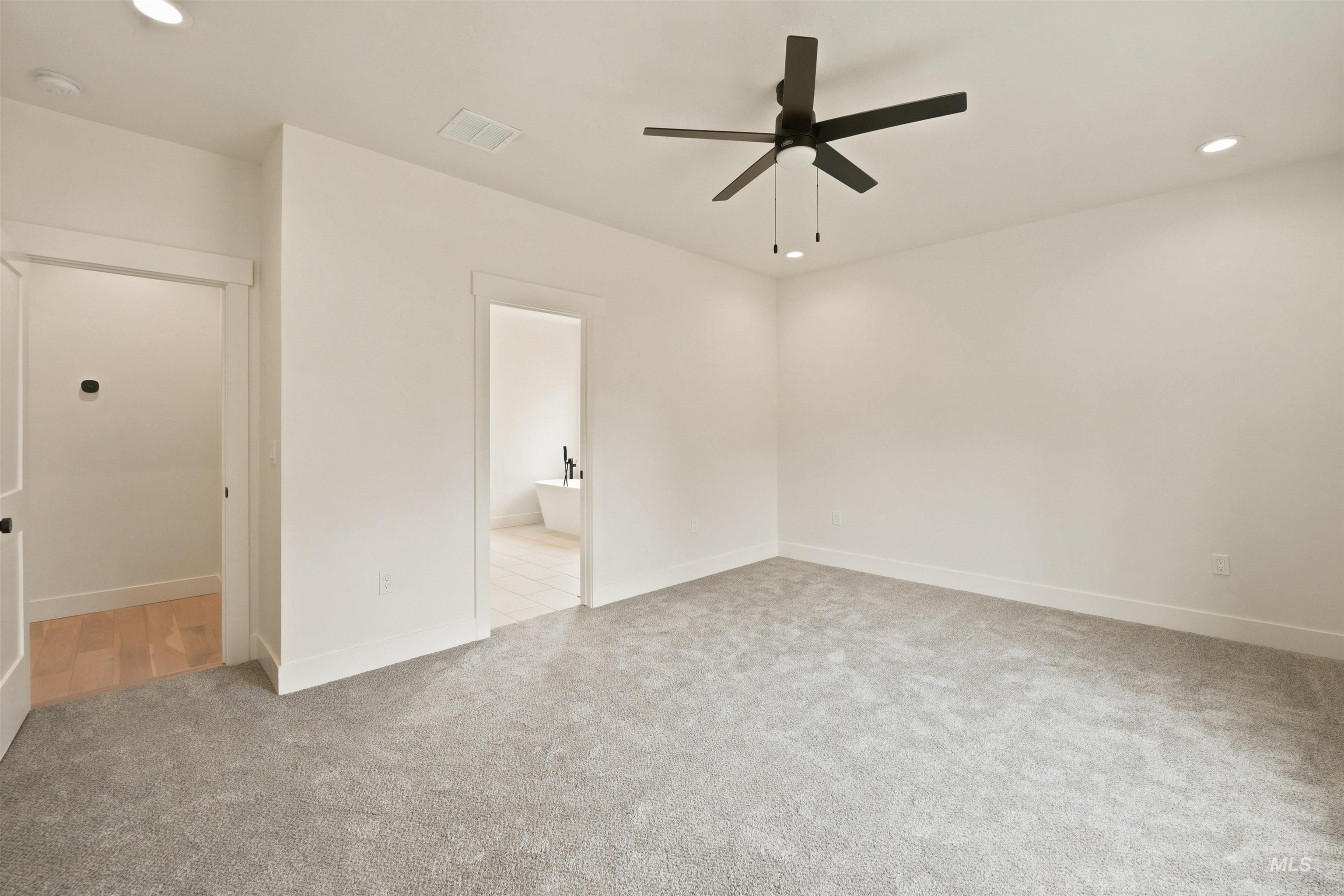 3683 S Kingsland Way Property Photo 23