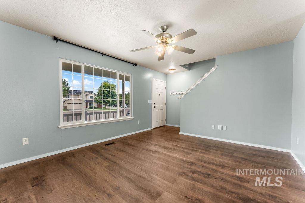 3936 E Clear Springs Dr Property Photo 5