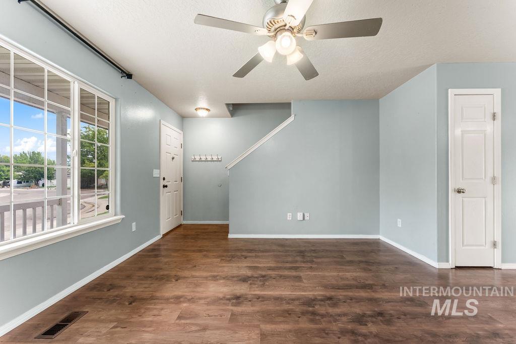 3936 E Clear Springs Dr Property Photo 6