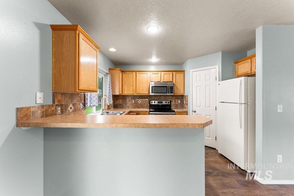 3936 E Clear Springs Dr Property Photo 12