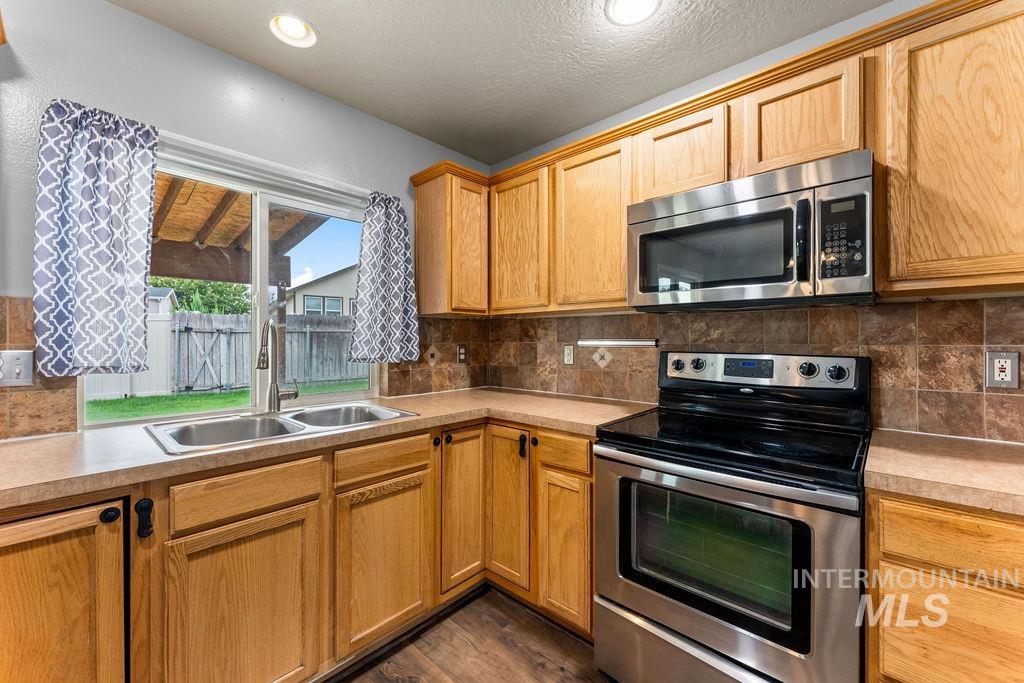 3936 E Clear Springs Dr Property Photo 14