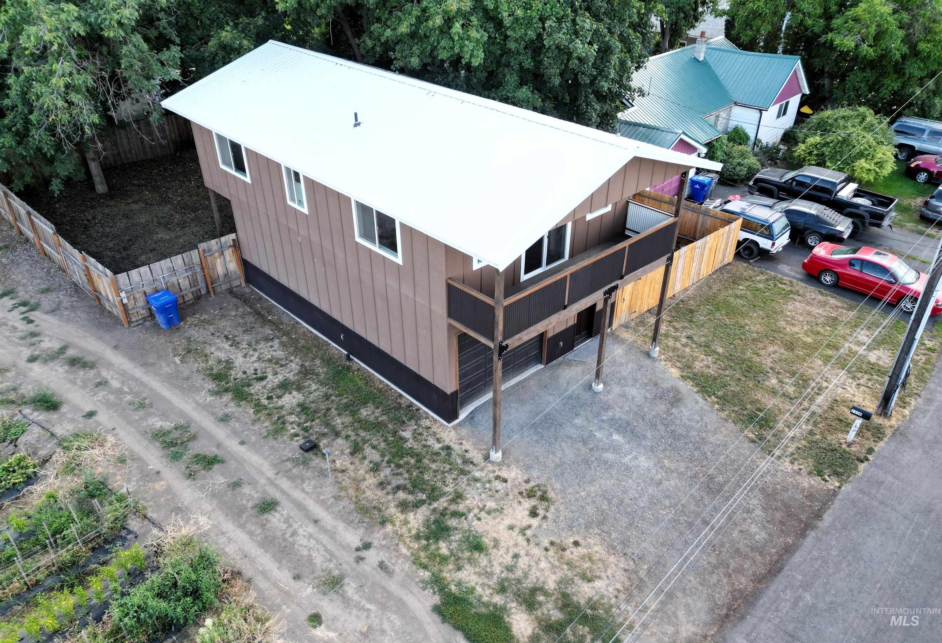 1330 Birch Ave Property Photo 28