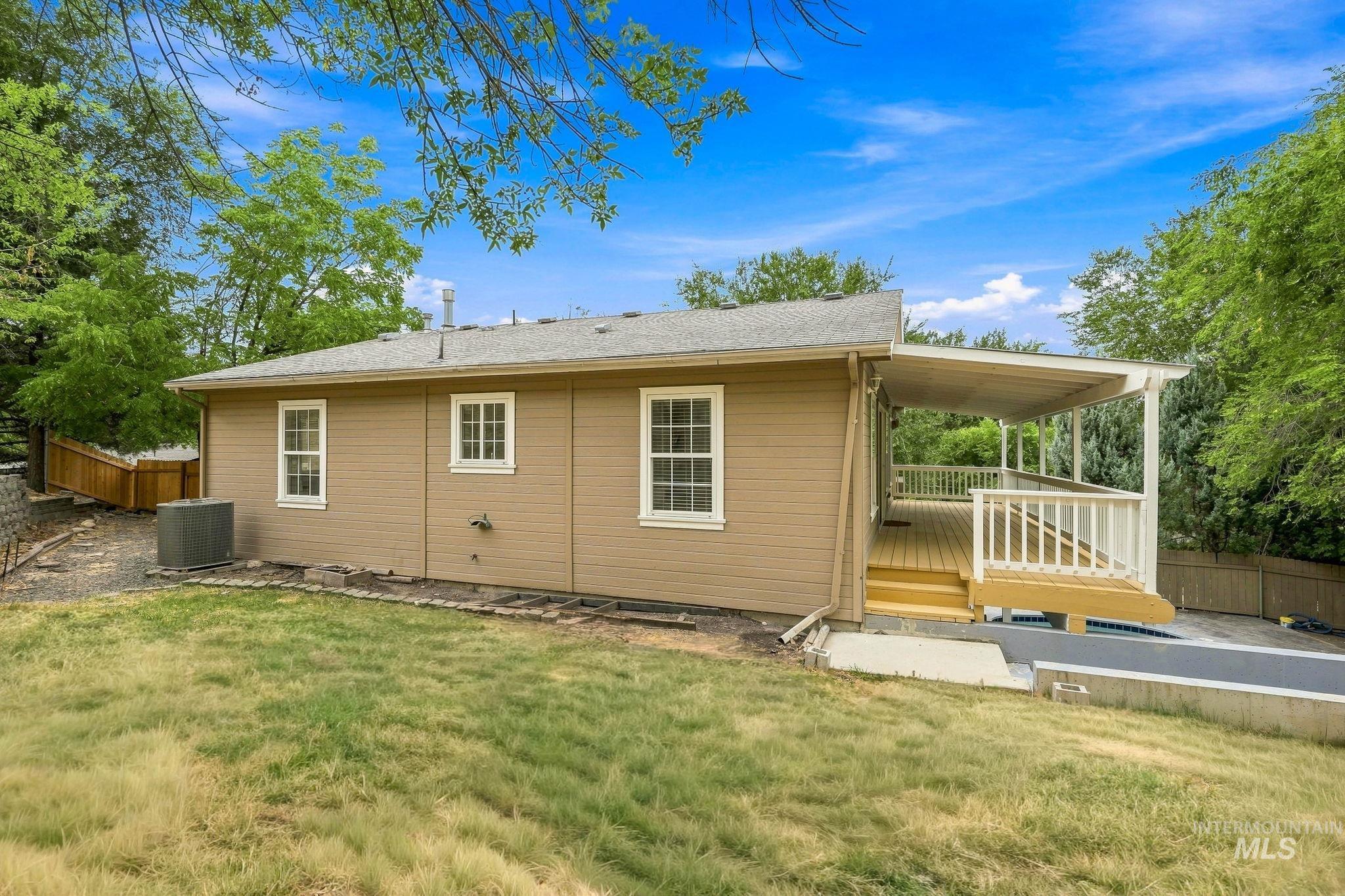 2442 W Hill Rd Property Photo 41