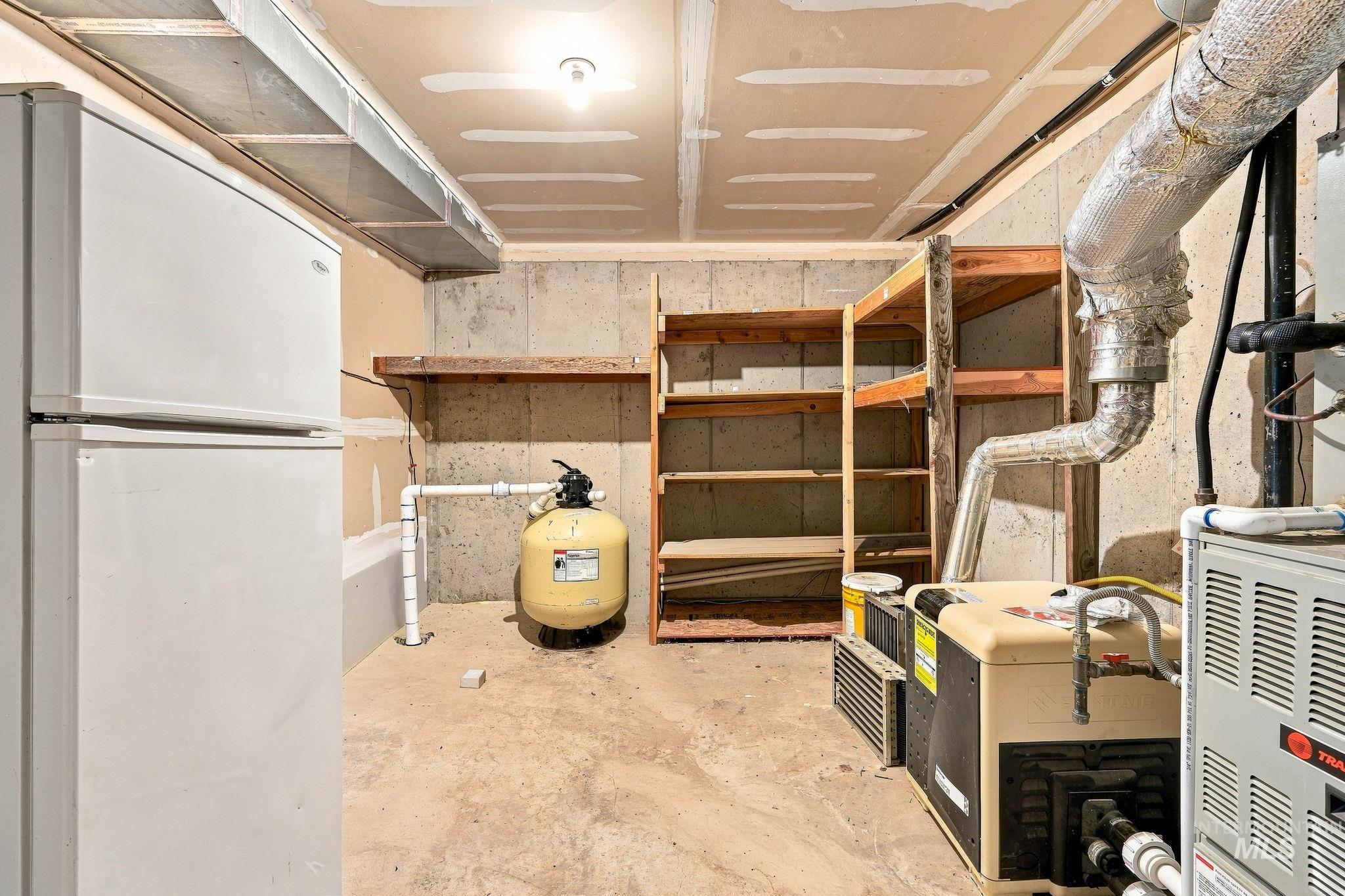 2442 W Hill Rd Property Photo 47
