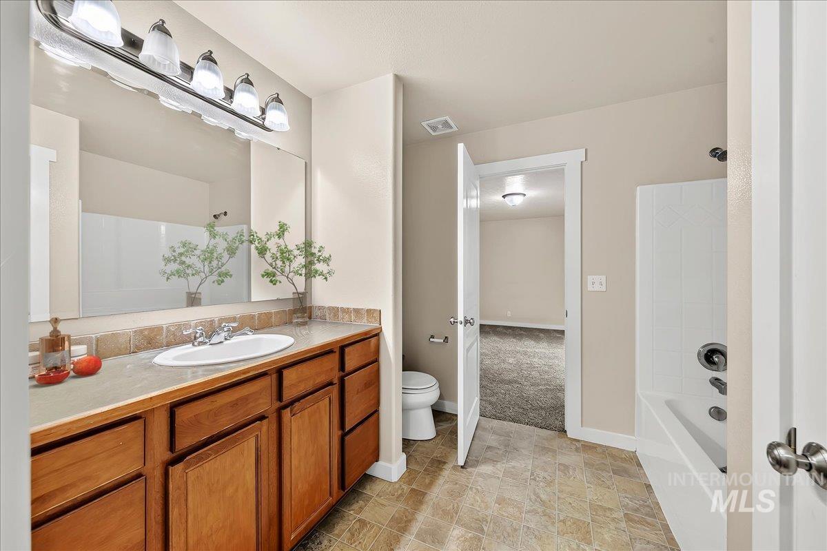 6579 S Warwickshire Ave Property Photo 12