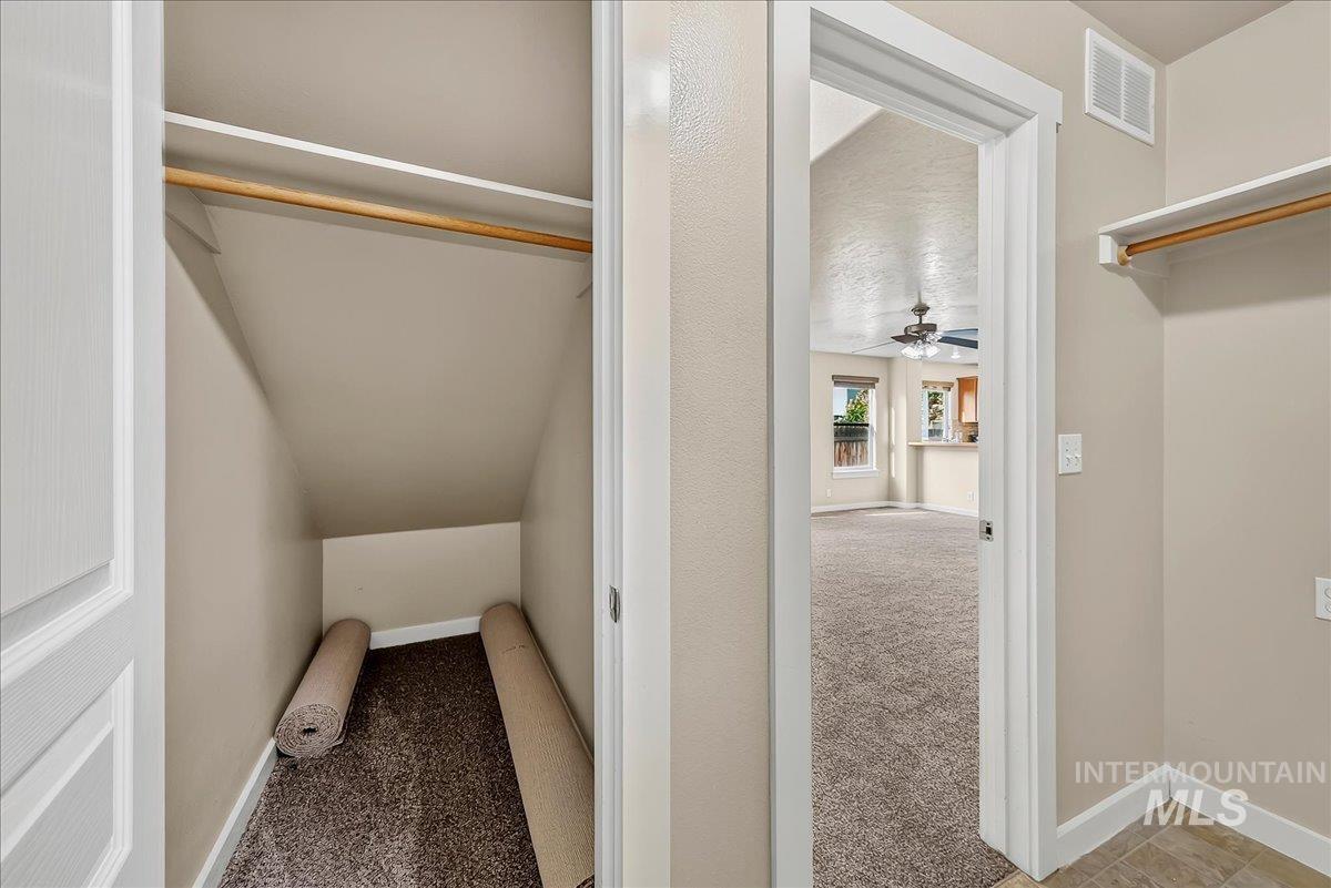 6579 S Warwickshire Ave Property Photo 18