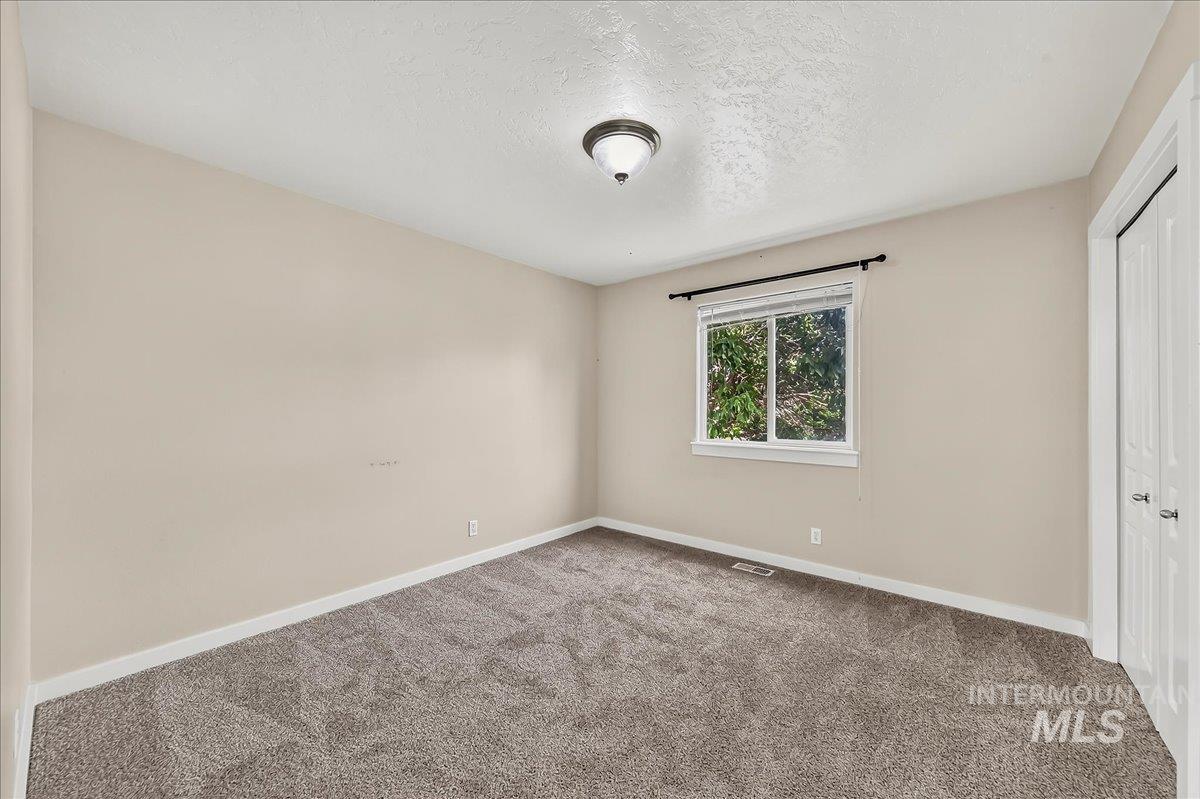 6579 S Warwickshire Ave Property Photo 22
