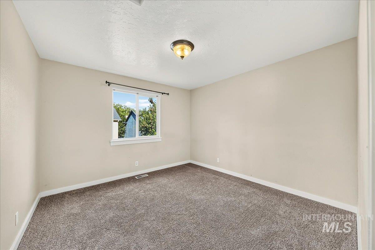 6579 S Warwickshire Ave Property Photo 24