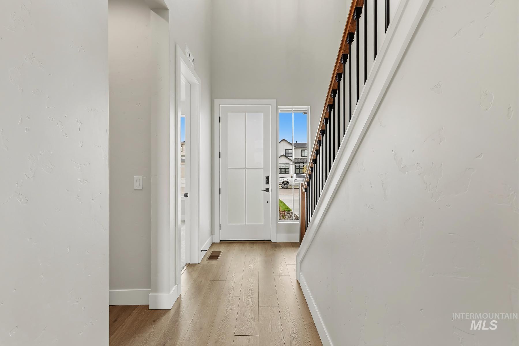 7715 W Flathead Lake St Property Photo 6