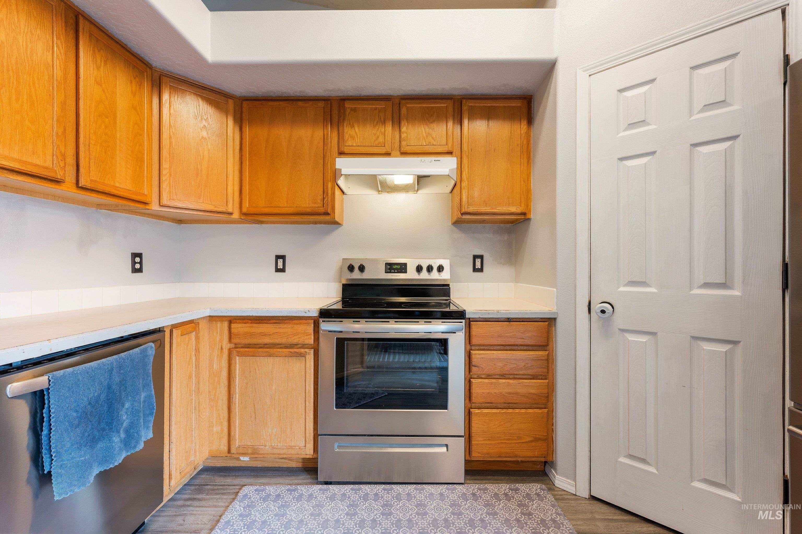 4901 Oxbow Ave Property Photo 14