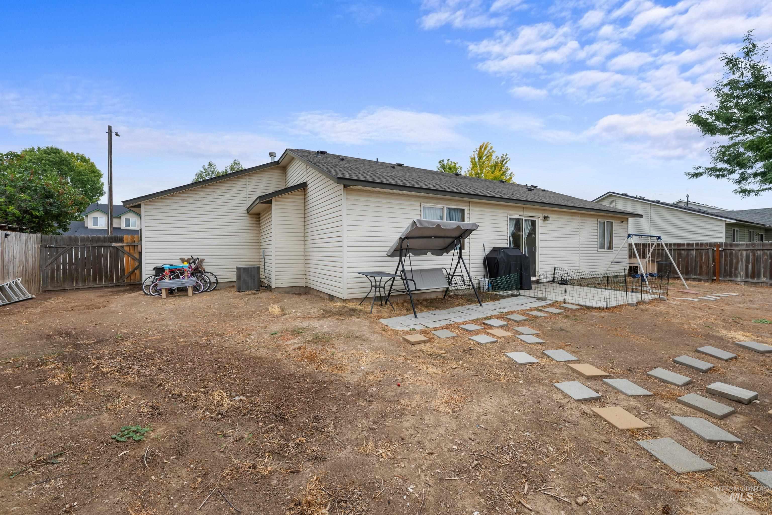 4901 Oxbow Ave Property Photo 28